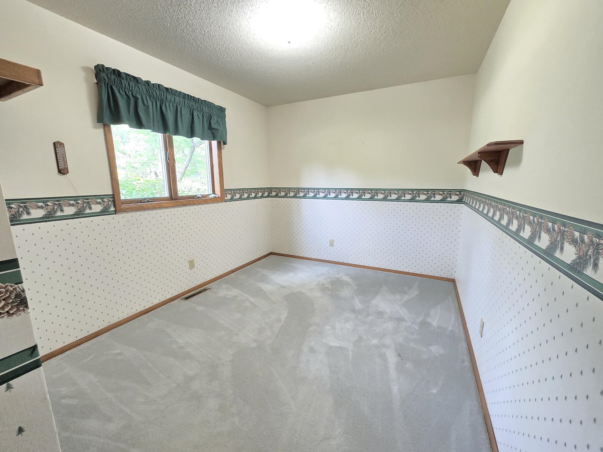 8040 White Pine Drive Property Photo 13