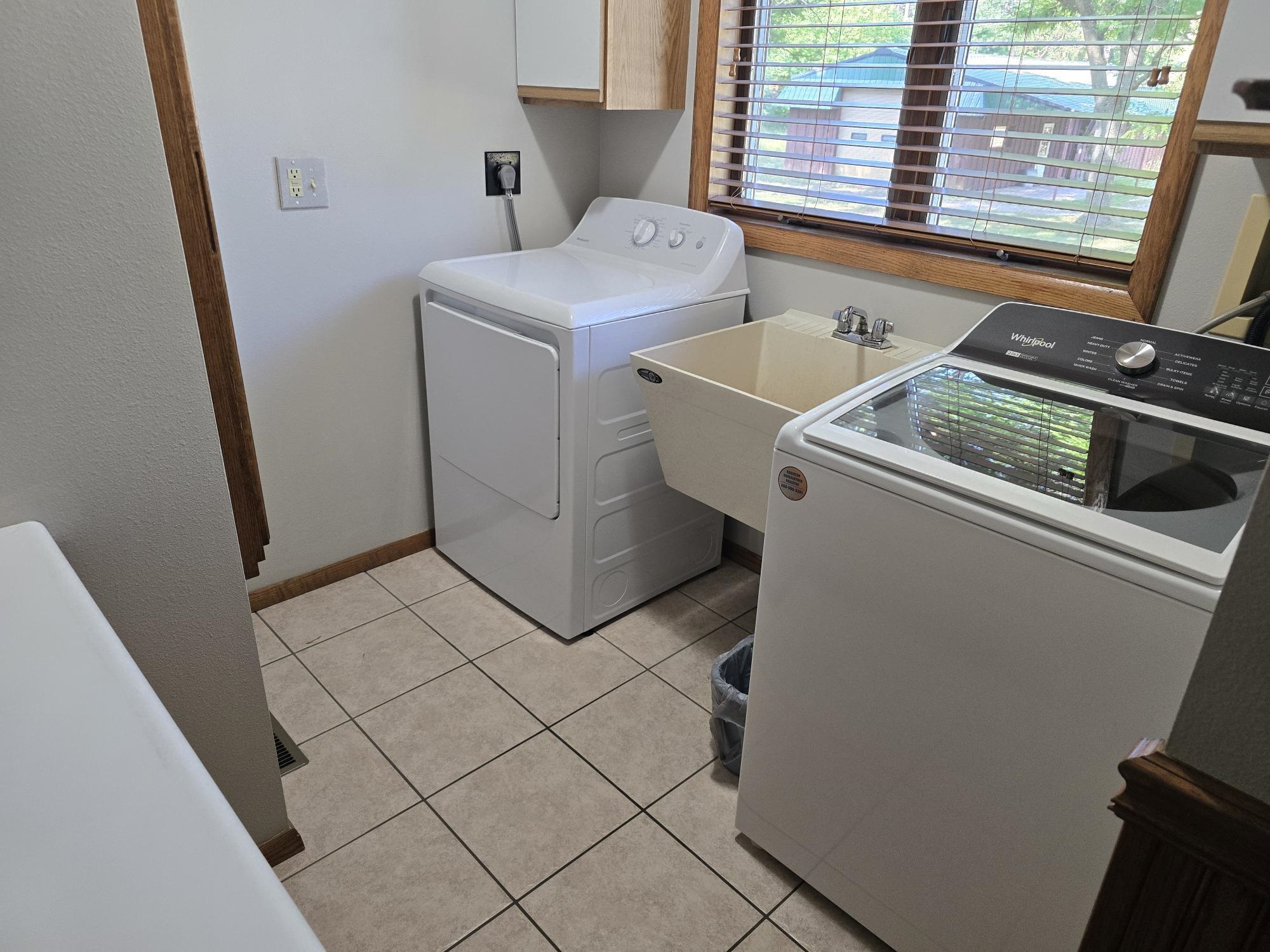8040 White Pine Drive Property Photo 25