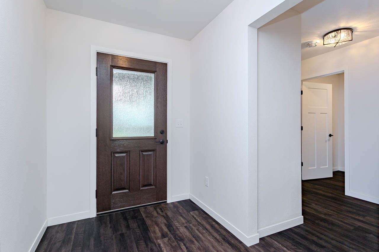 1394 Park Drive Property Photo 3
