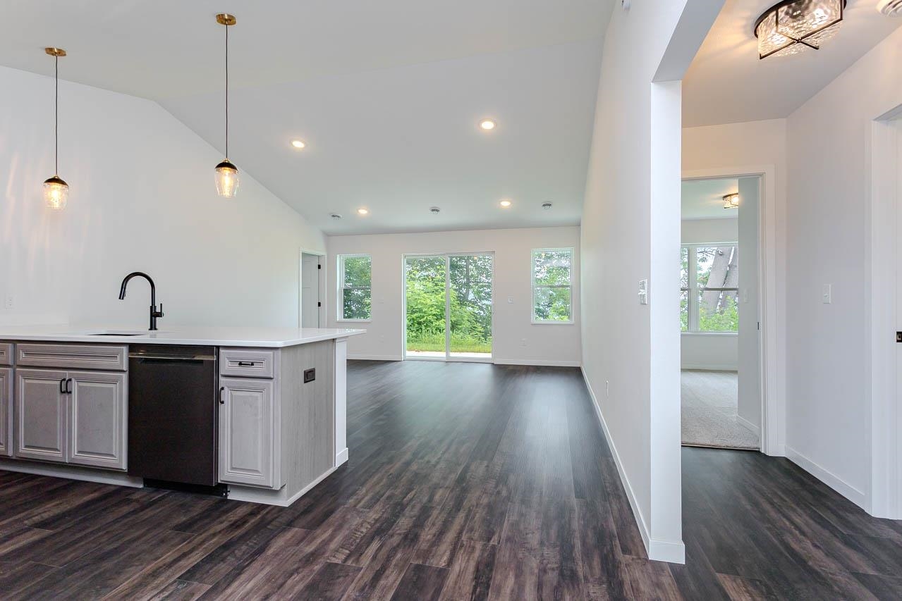 1394 Park Drive Property Photo 8
