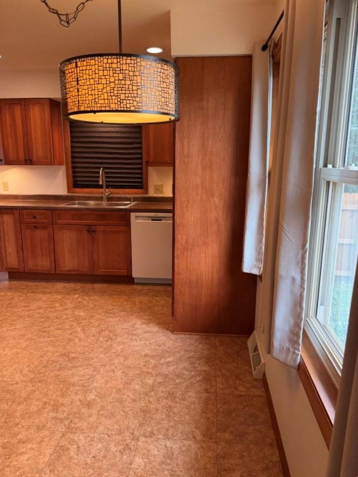 708 7th Street Property Photo 5