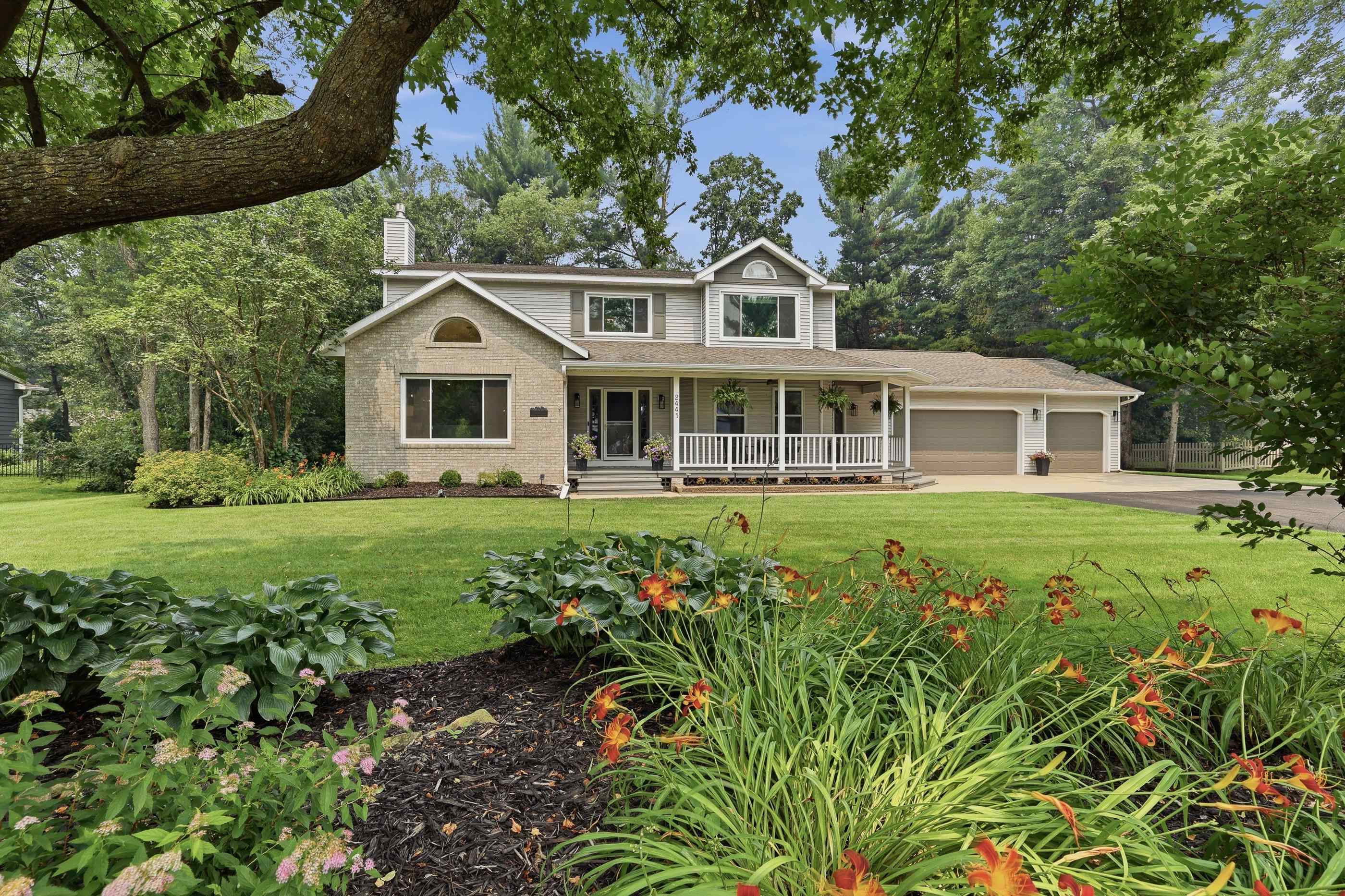 2441 Shadowview Circle Property Photo 3