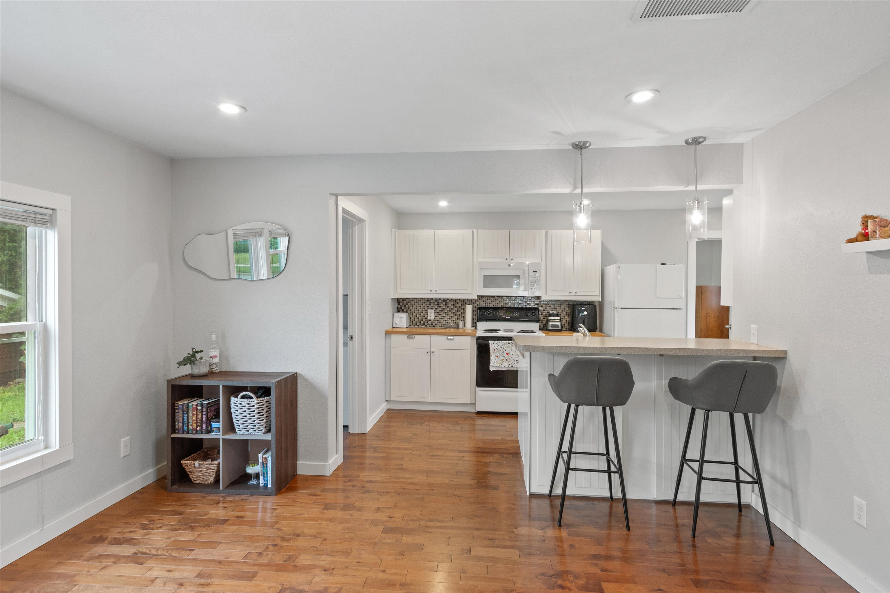 1808 Ellis Street Property Photo 5