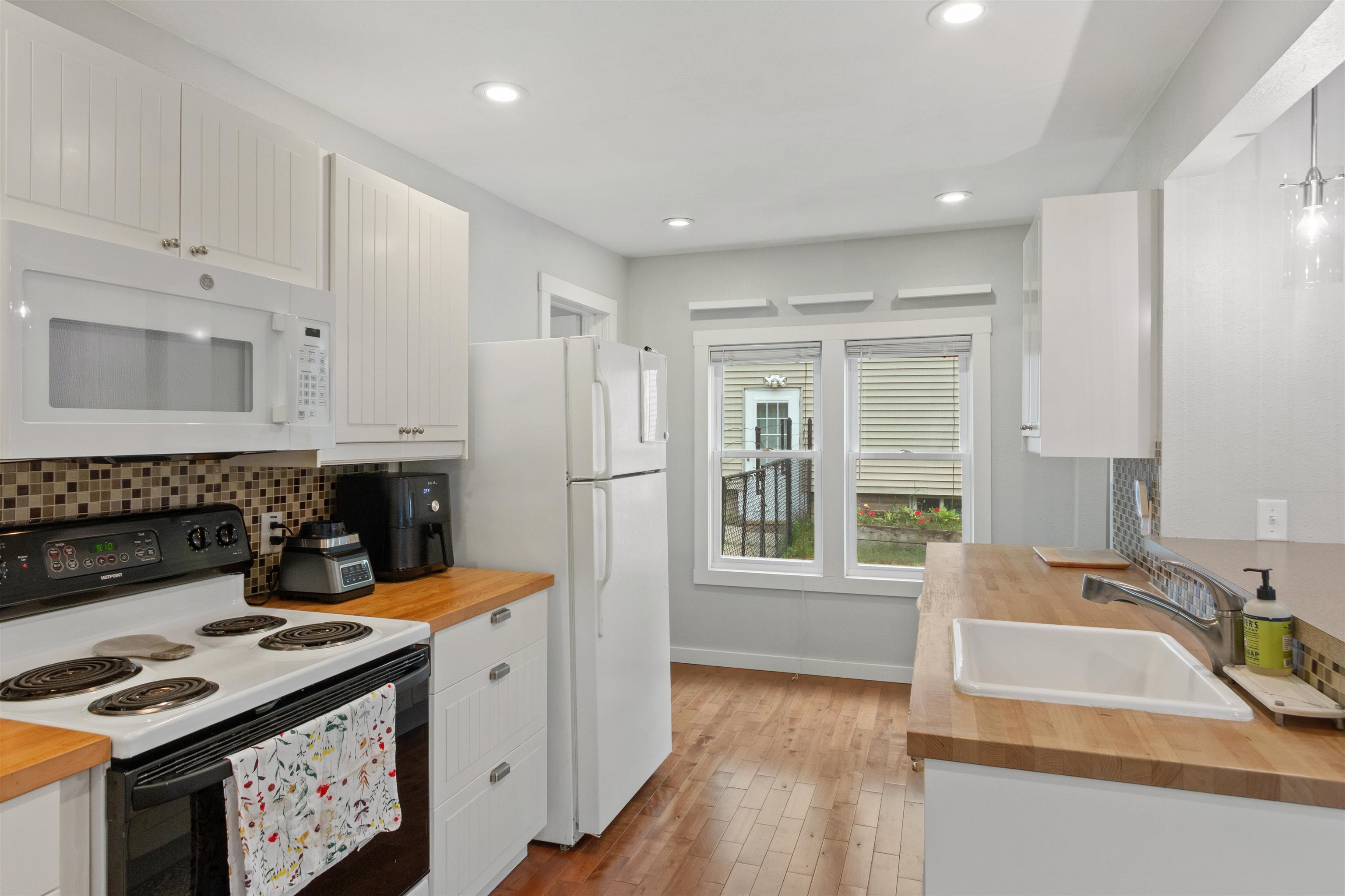 1808 Ellis Street Property Photo 7
