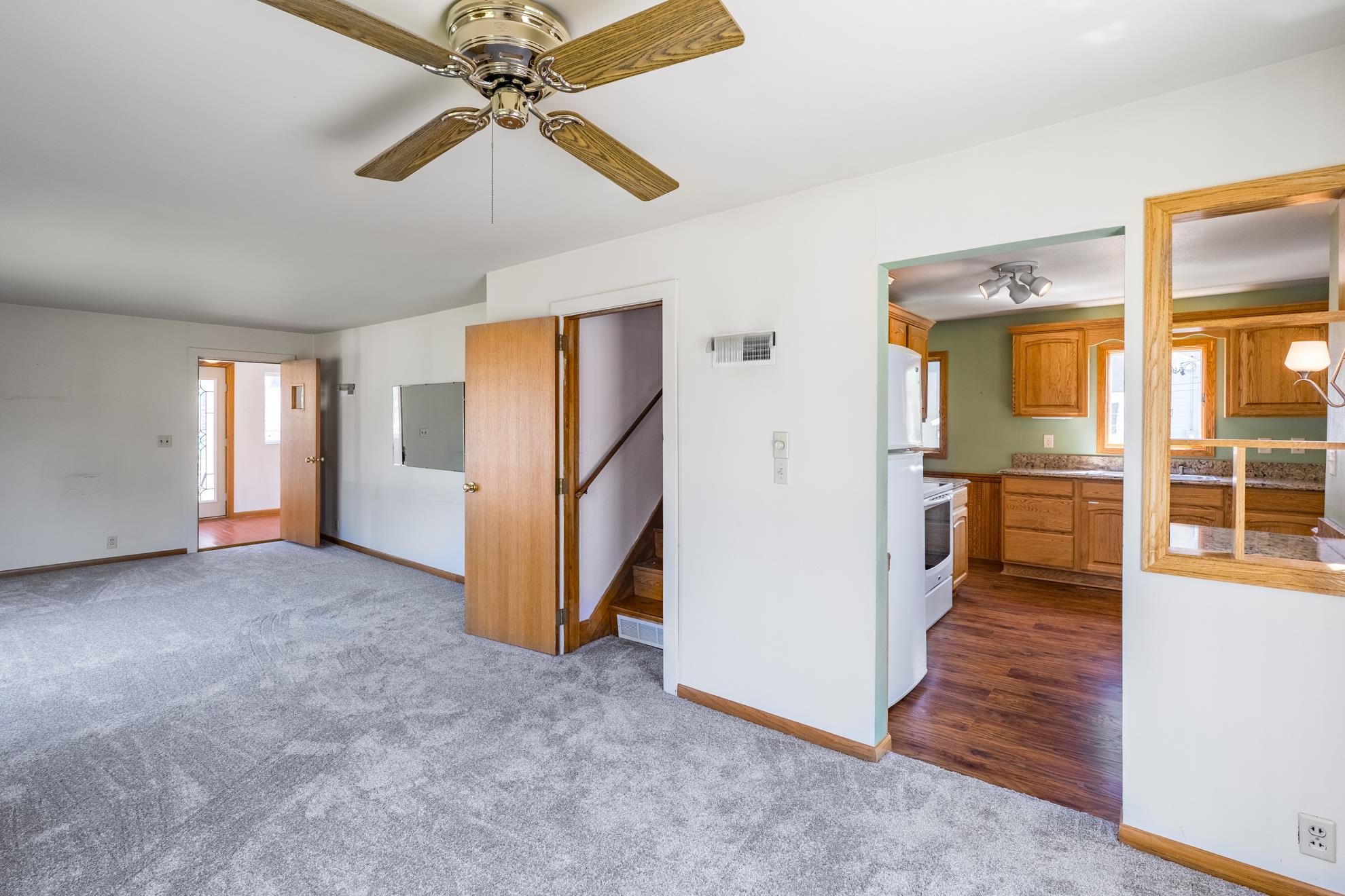 507 E 5th Street Property Photo 15
