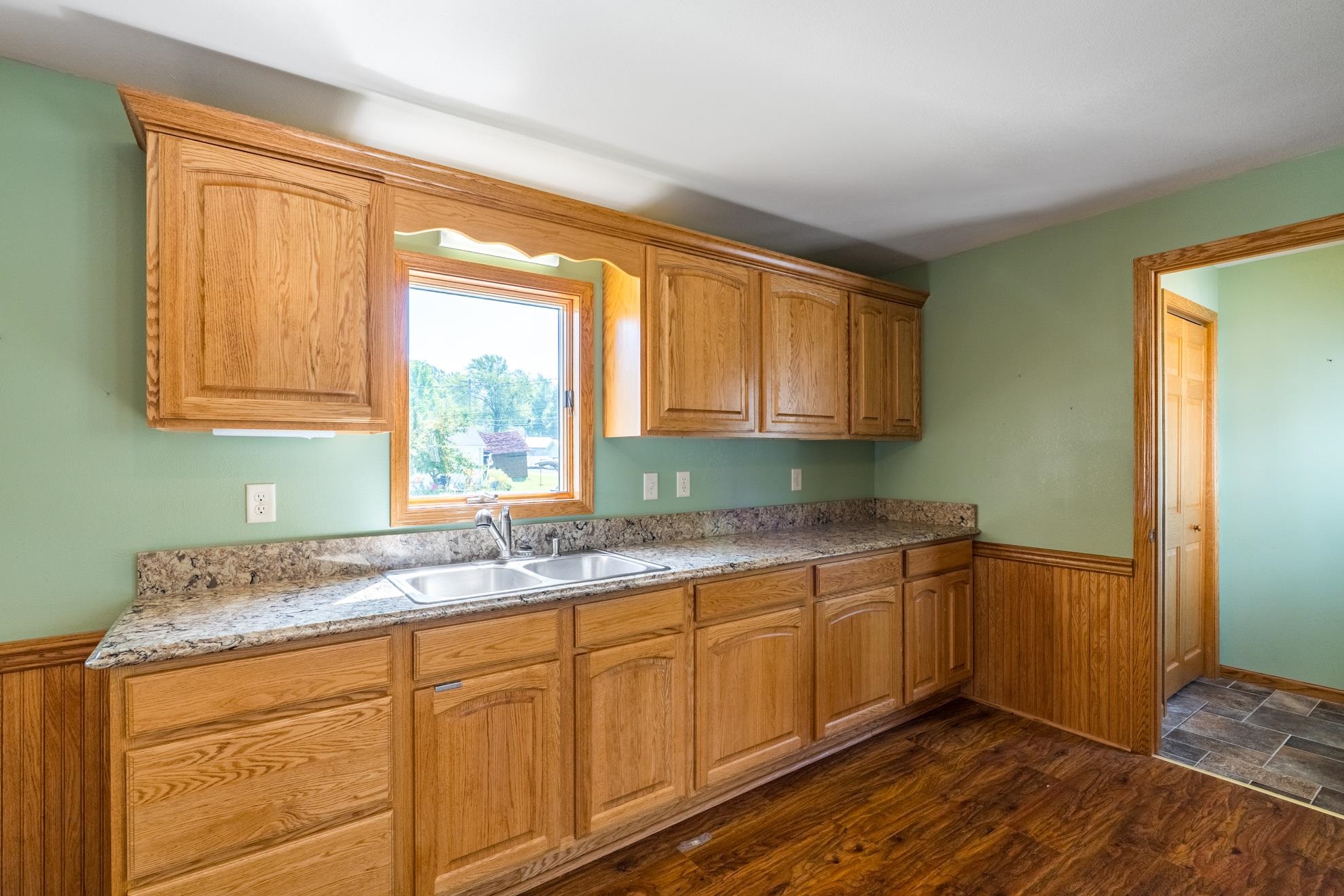 507 E 5th Street Property Photo 17