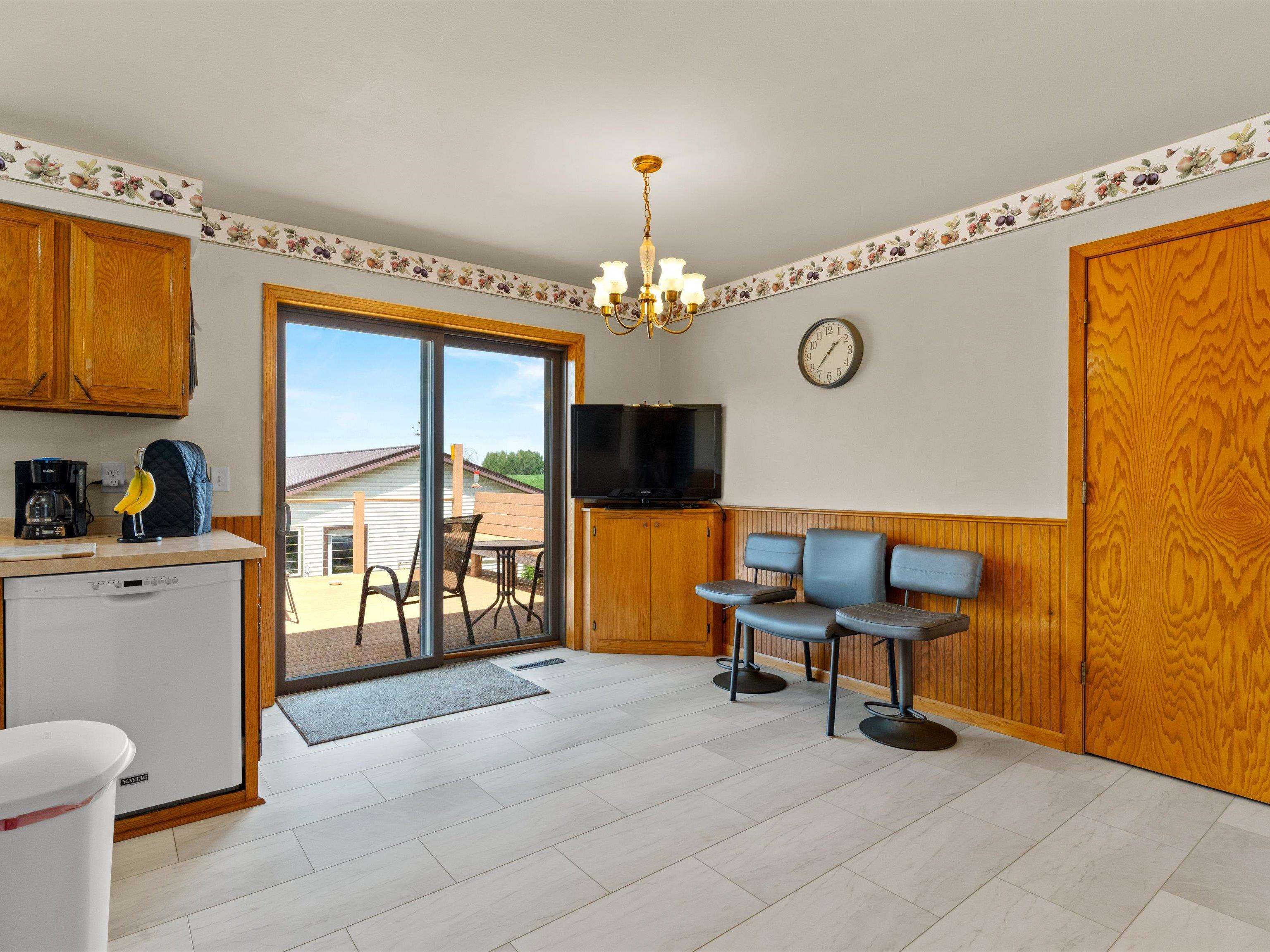 7590 County Road Y Property Photo 11
