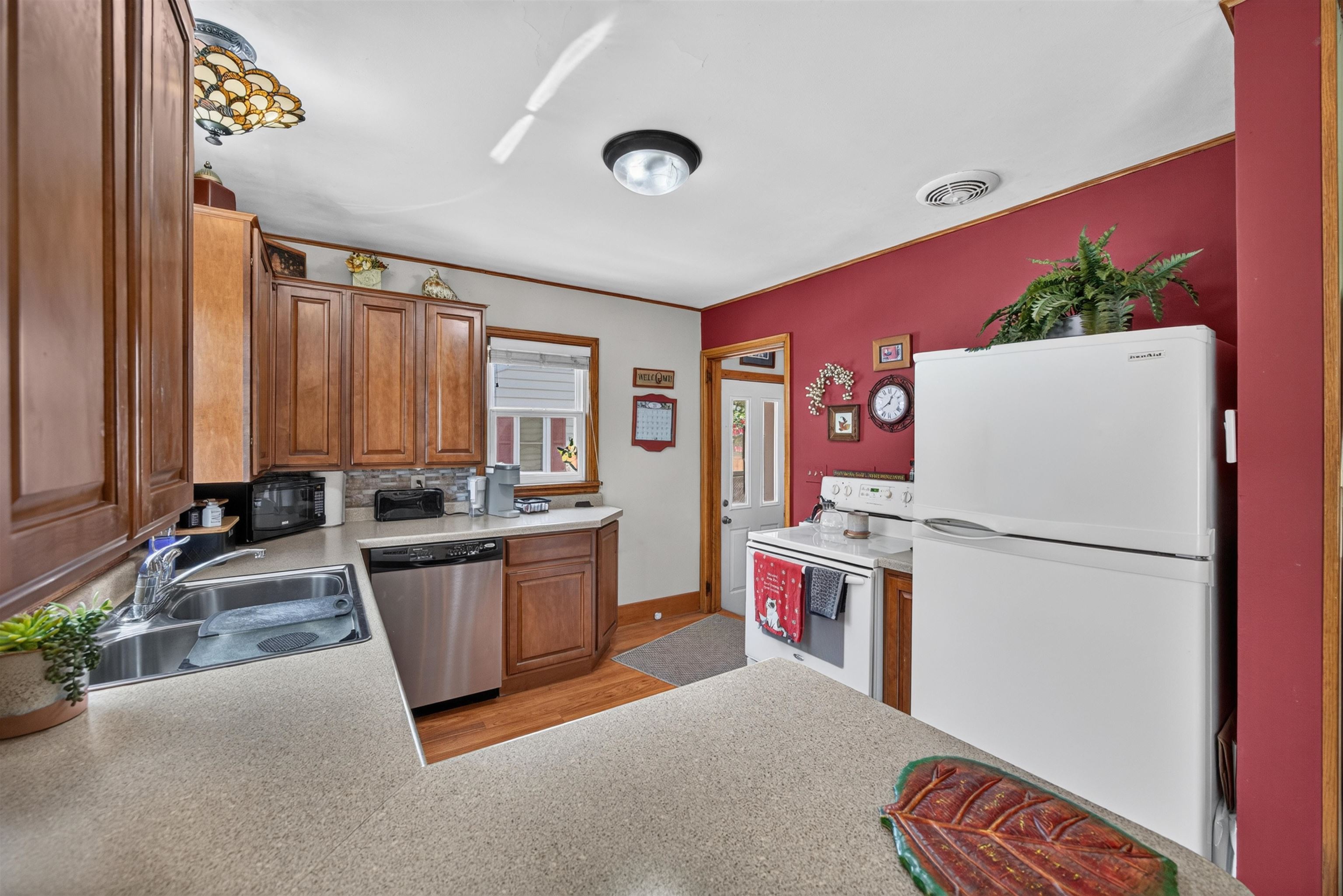 2425 Simonis Street Property Photo 13