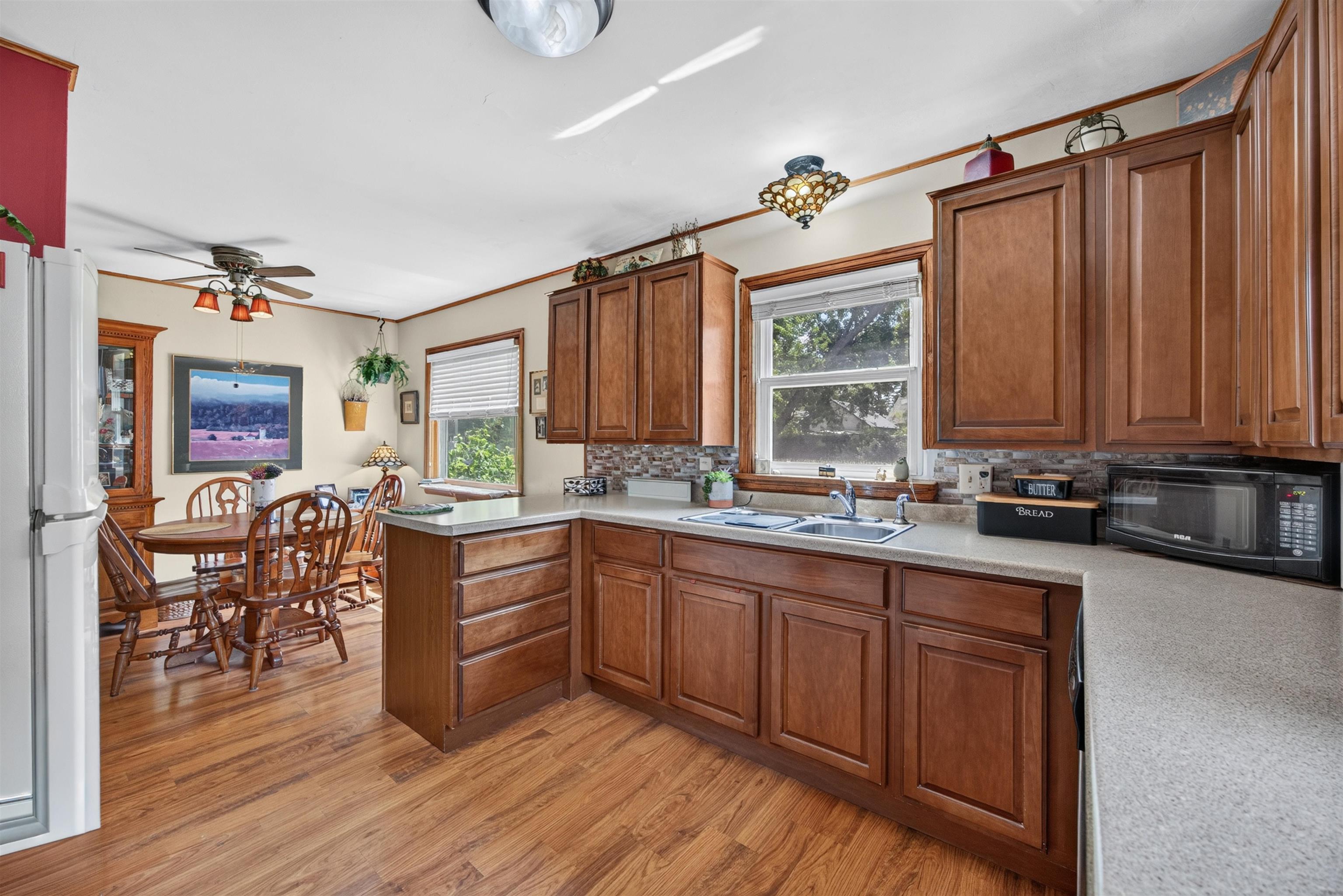 2425 Simonis Street Property Photo 15