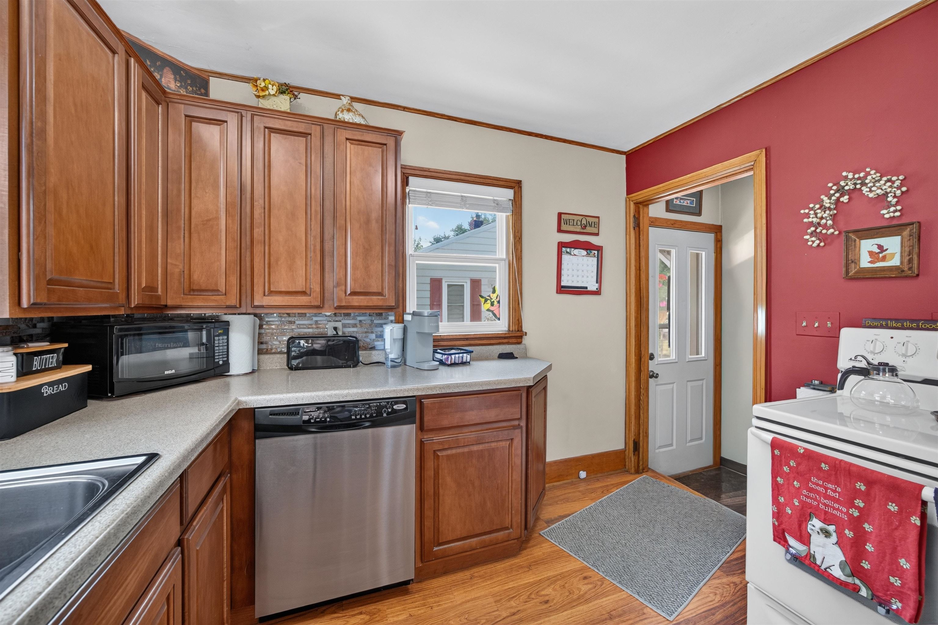 2425 Simonis Street Property Photo 16