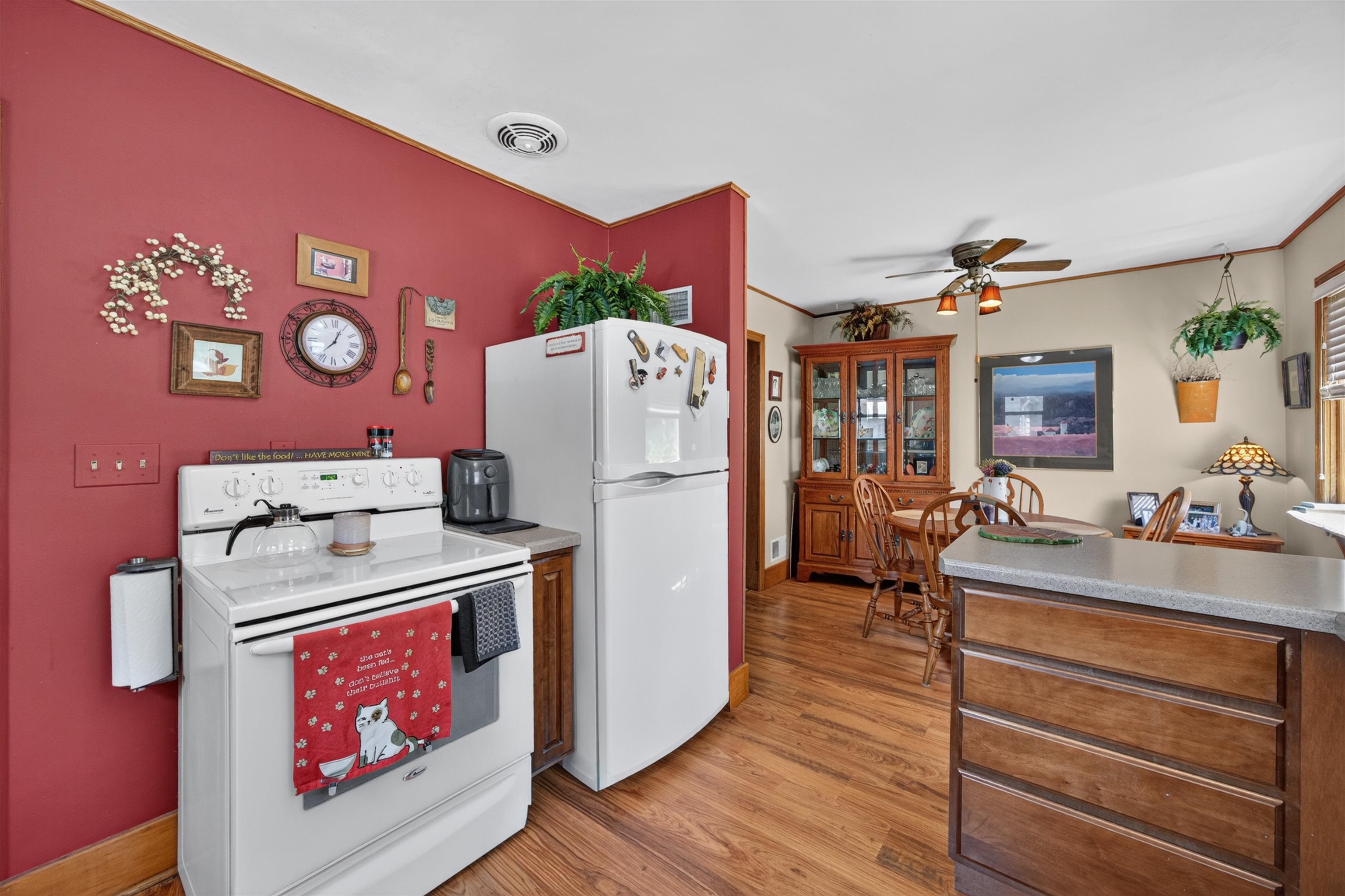 2425 Simonis Street Property Photo 17