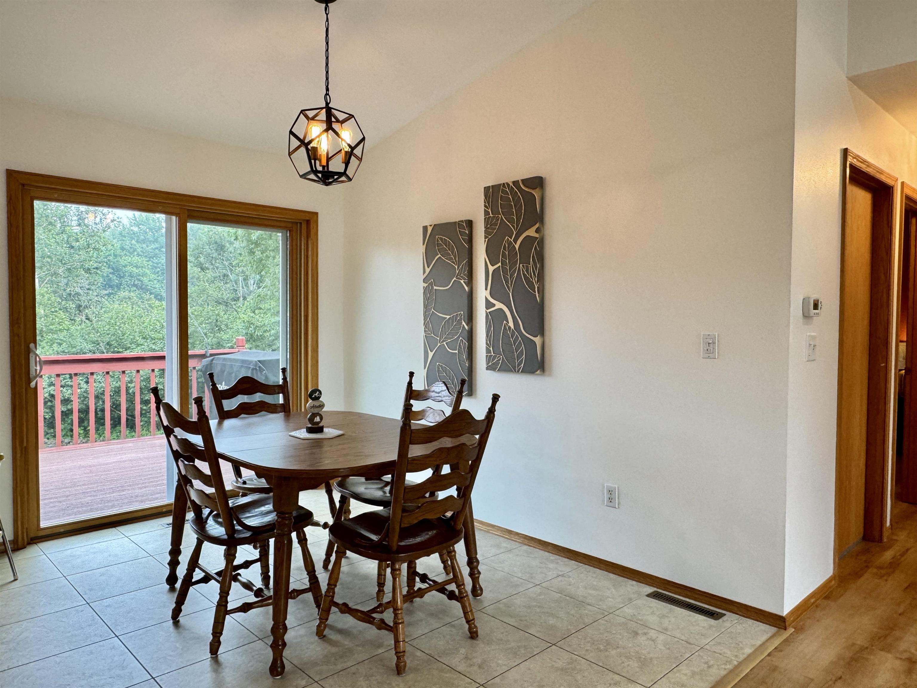 9407 Meadow Creek Lane Property Photo 7