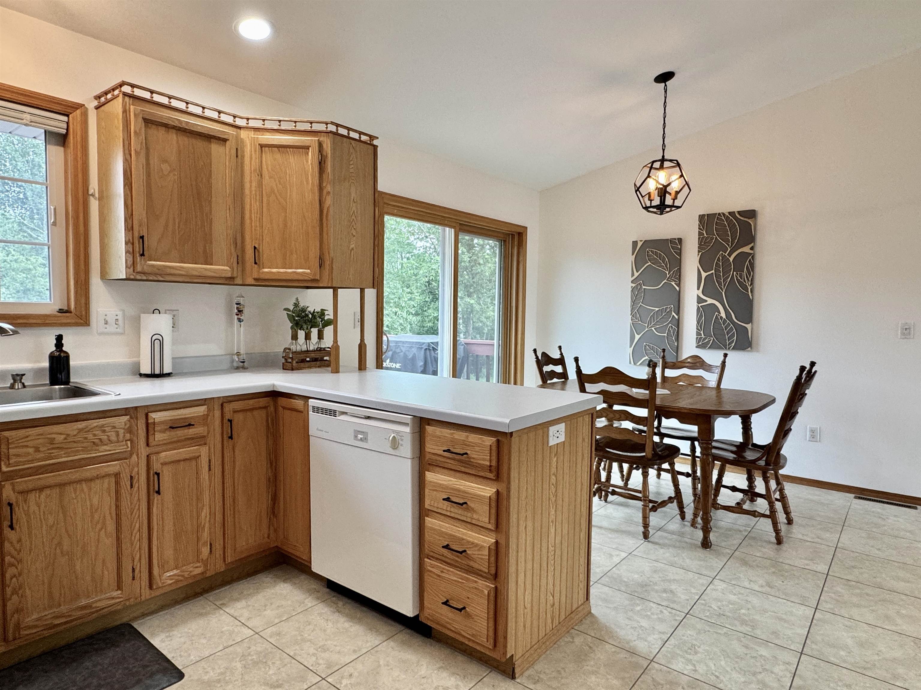 9407 Meadow Creek Lane Property Photo 10