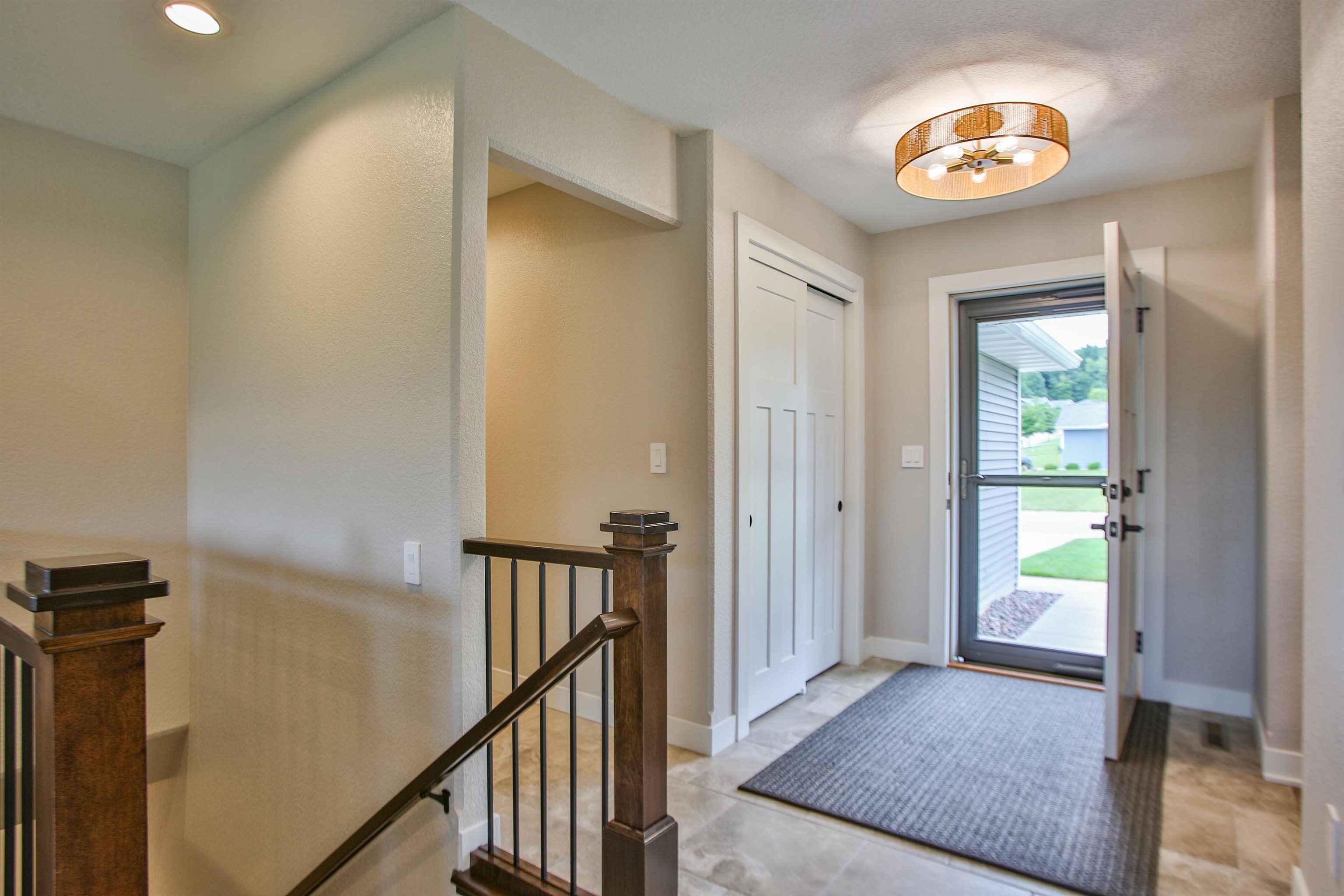116 S 68th Avenue Property Photo 4