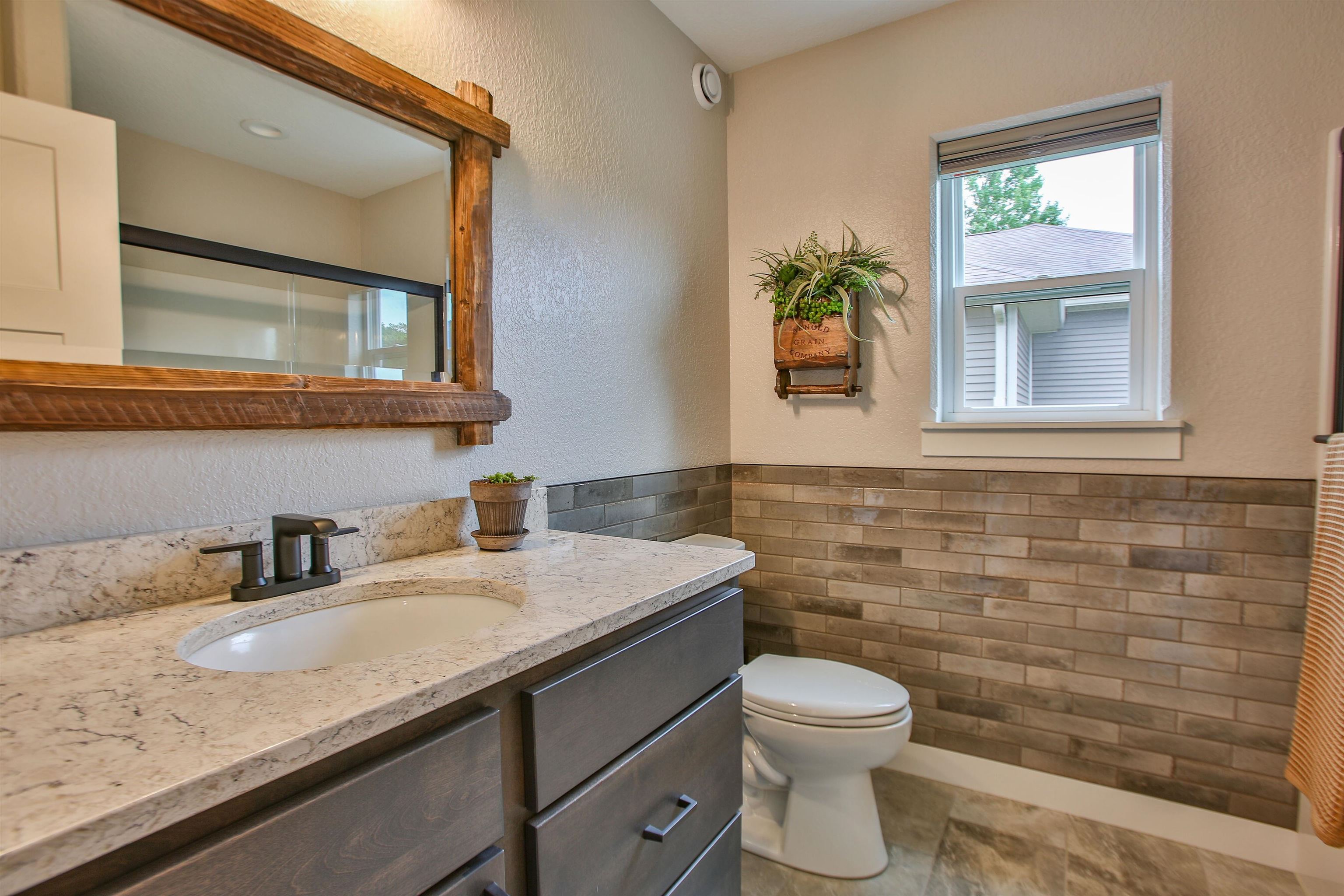 116 S 68th Avenue Property Photo 31
