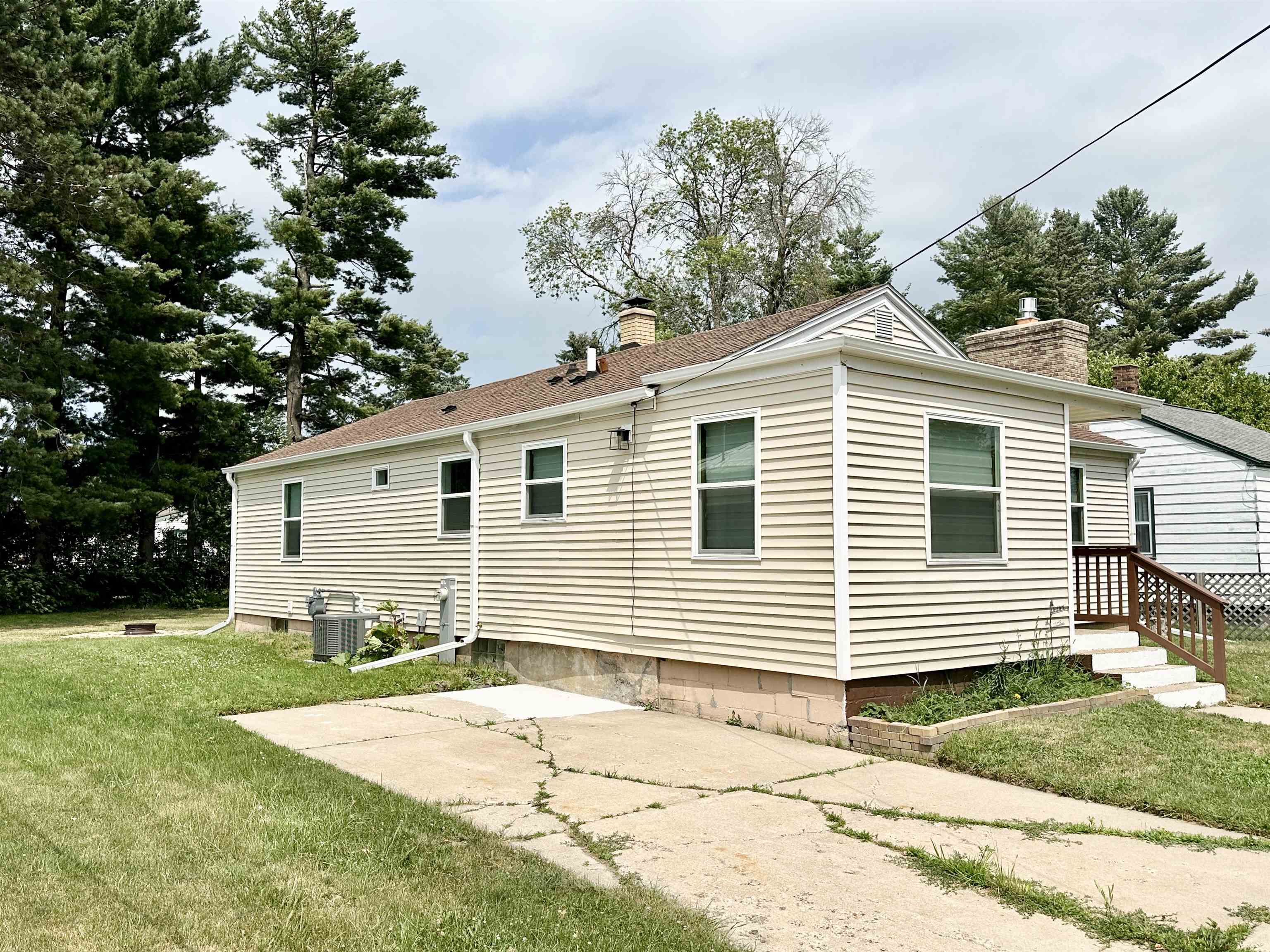 804 North Avenue Property Photo 3