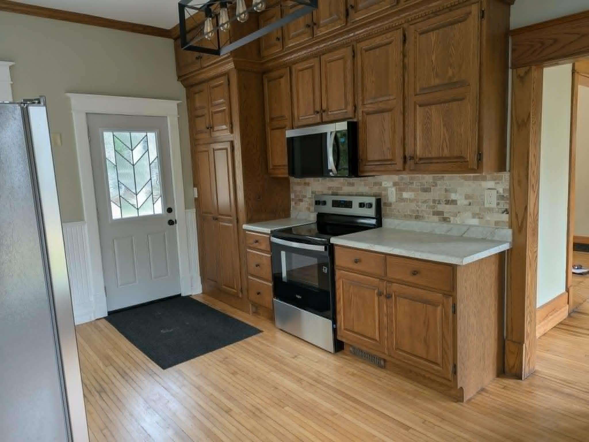 201 W 4th Street Property Photo 21