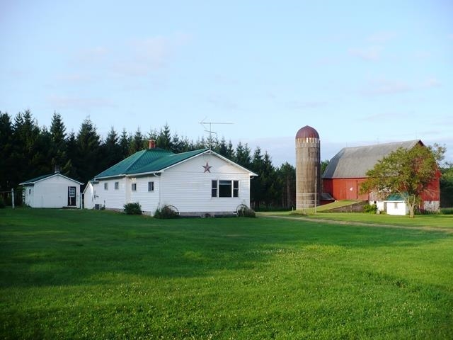 W9011 Blue Jay Road Property Photo 1