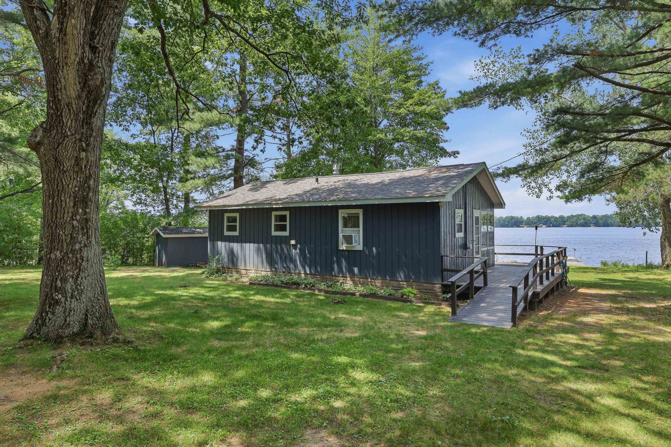 169818 Waters Edge Drive Property Photo 1