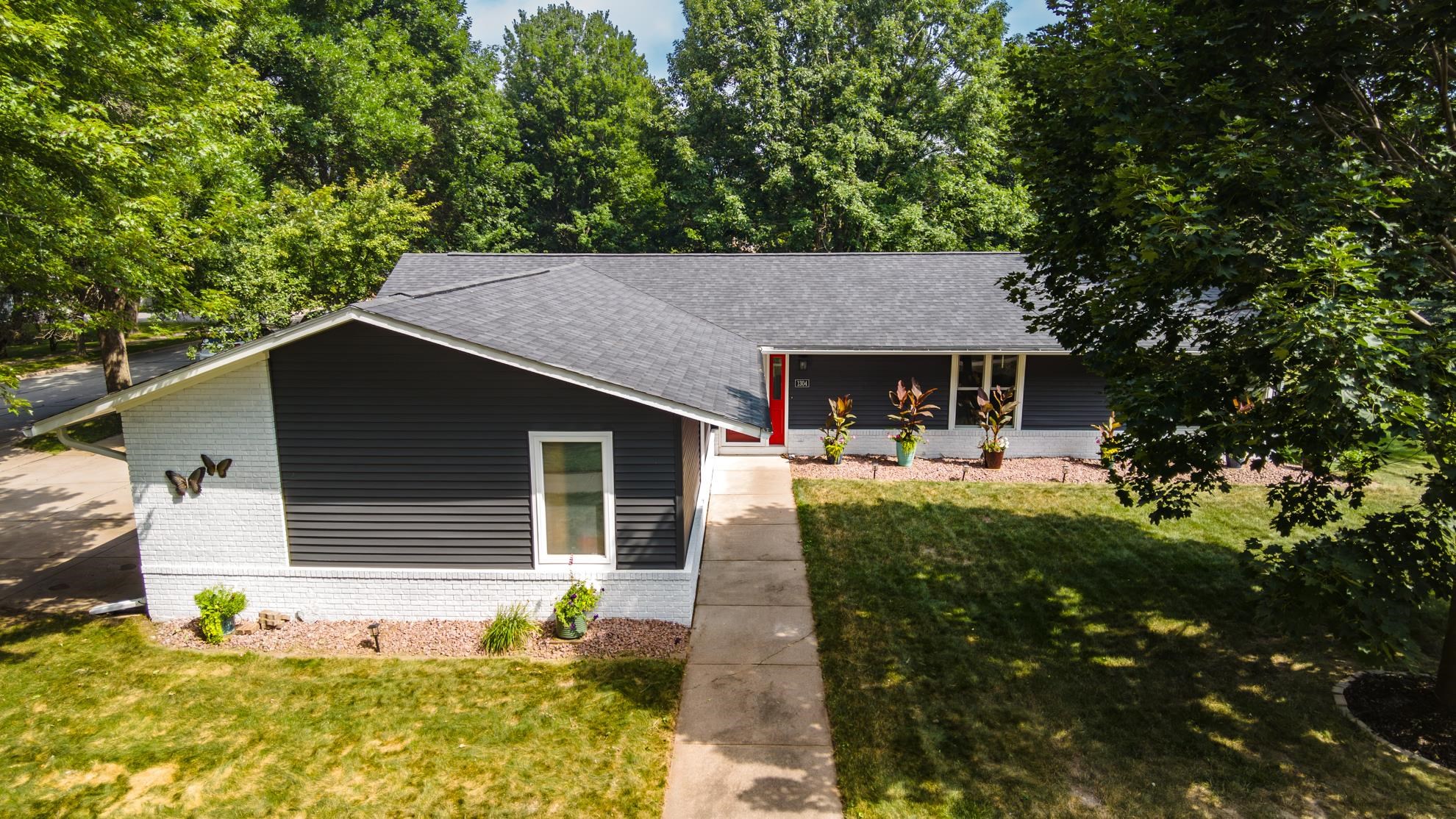 1304 Maple Hill Road Property Photo 2