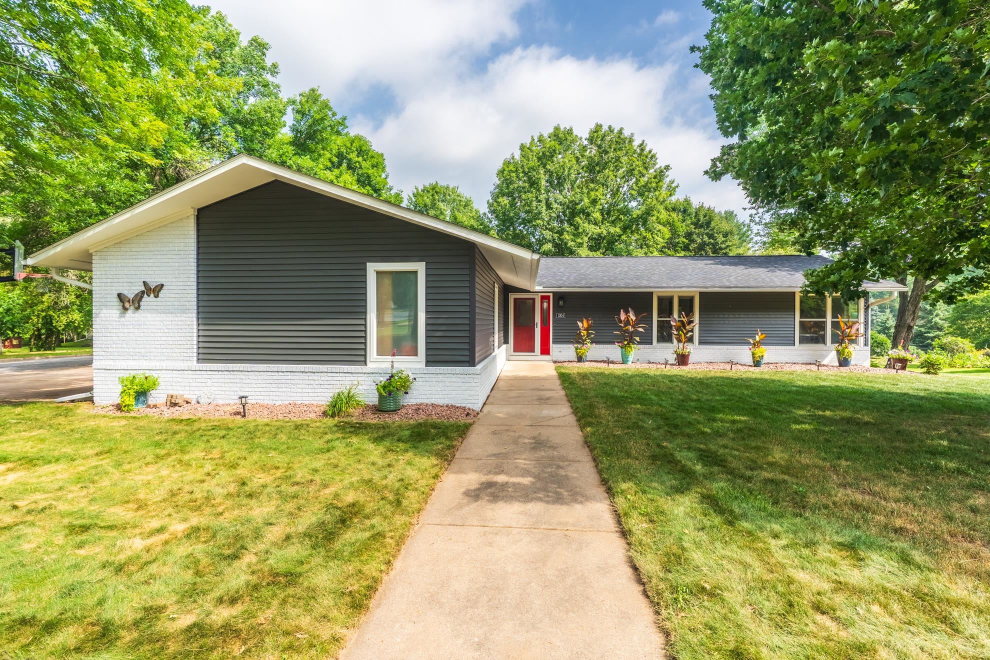1304 Maple Hill Road Property Photo 3
