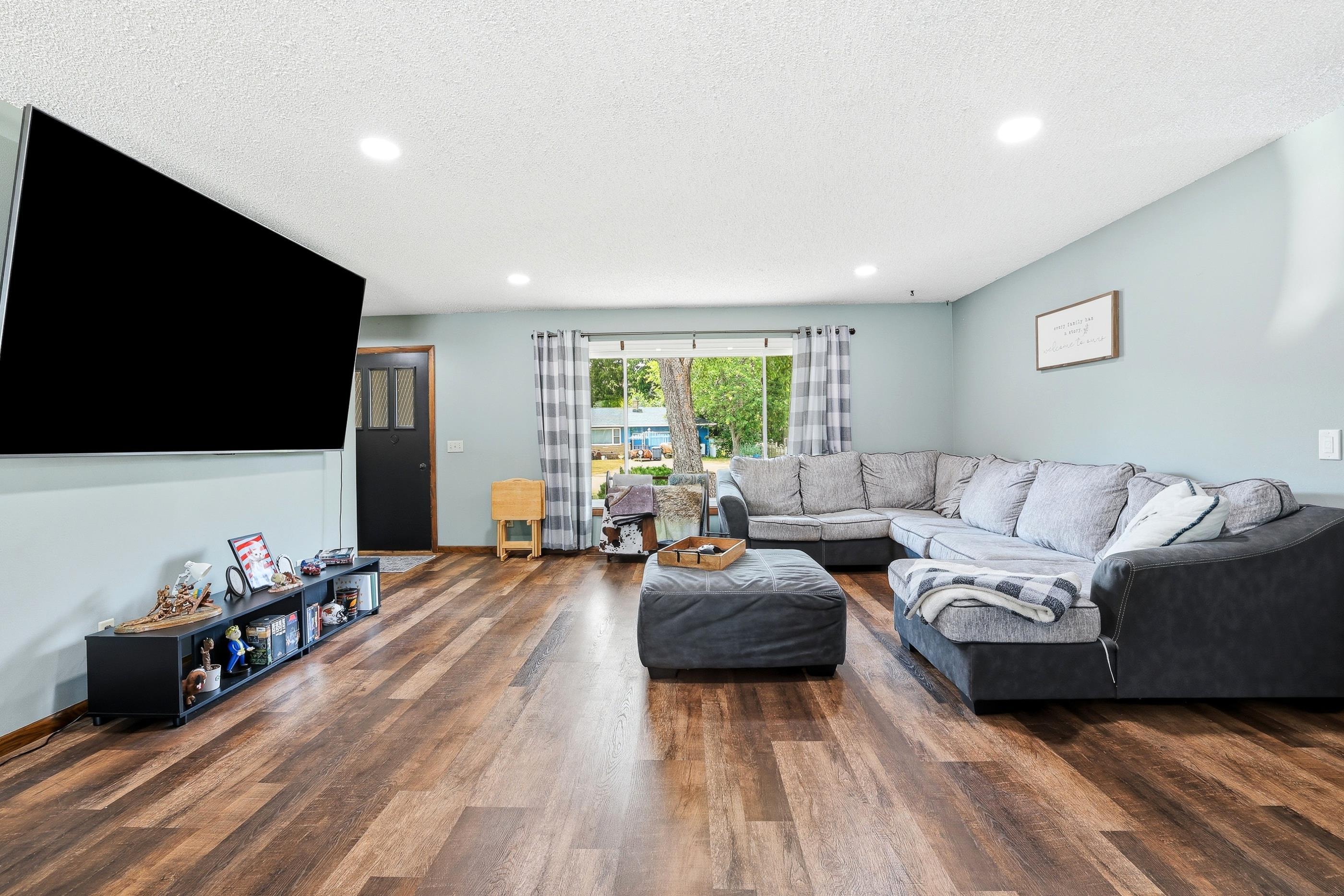 3811 Cliff Street Property Photo 5
