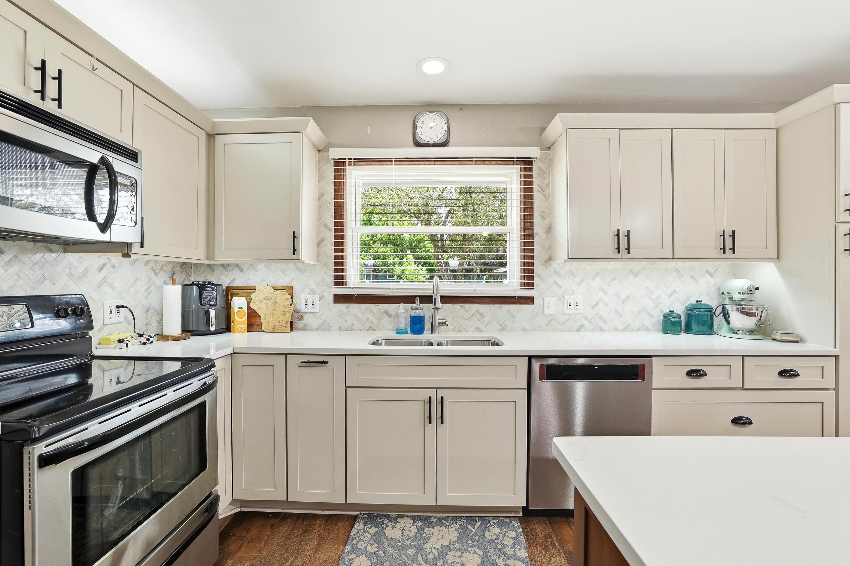 3811 Cliff Street Property Photo 15