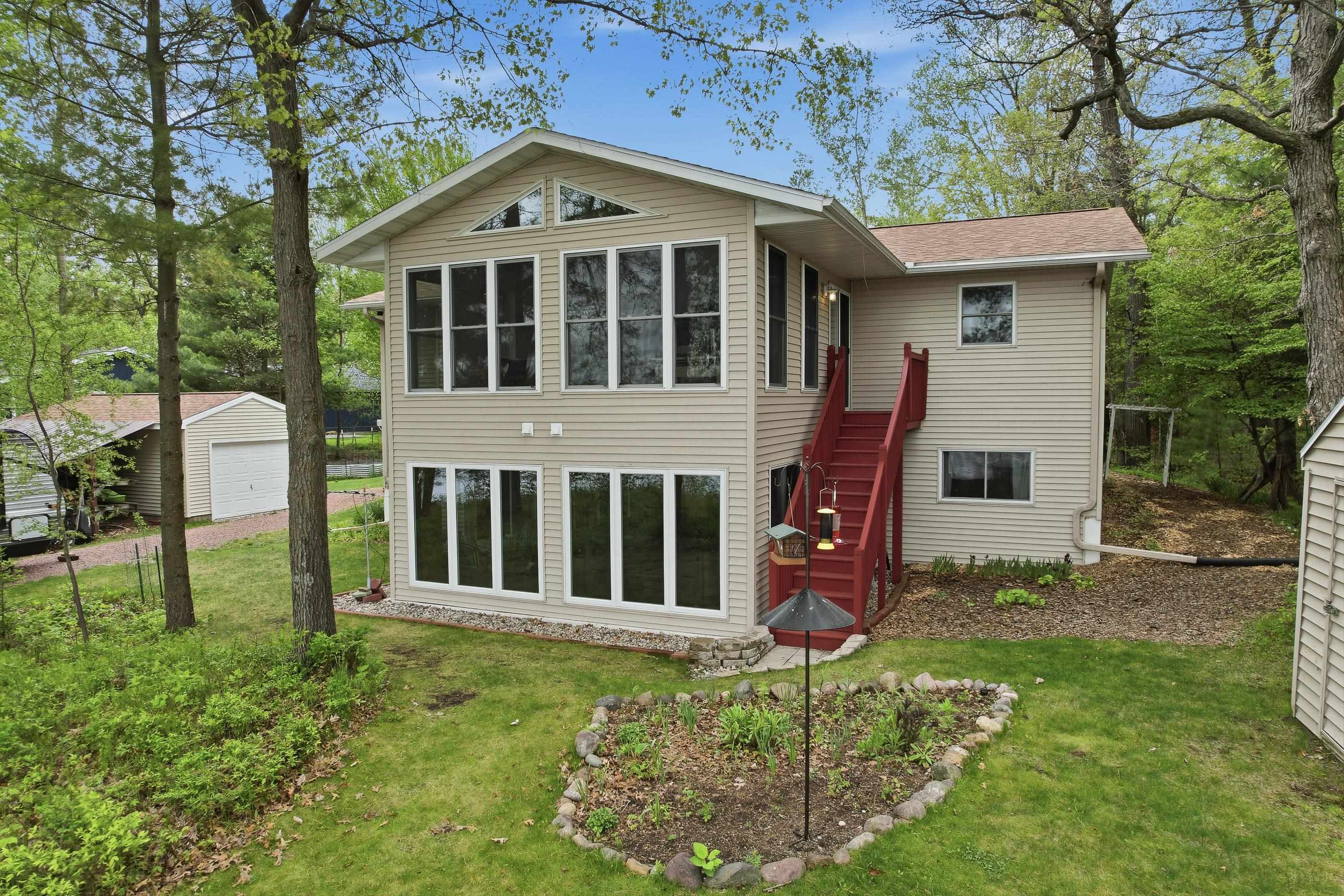 3317 Della Street Property Photo 2