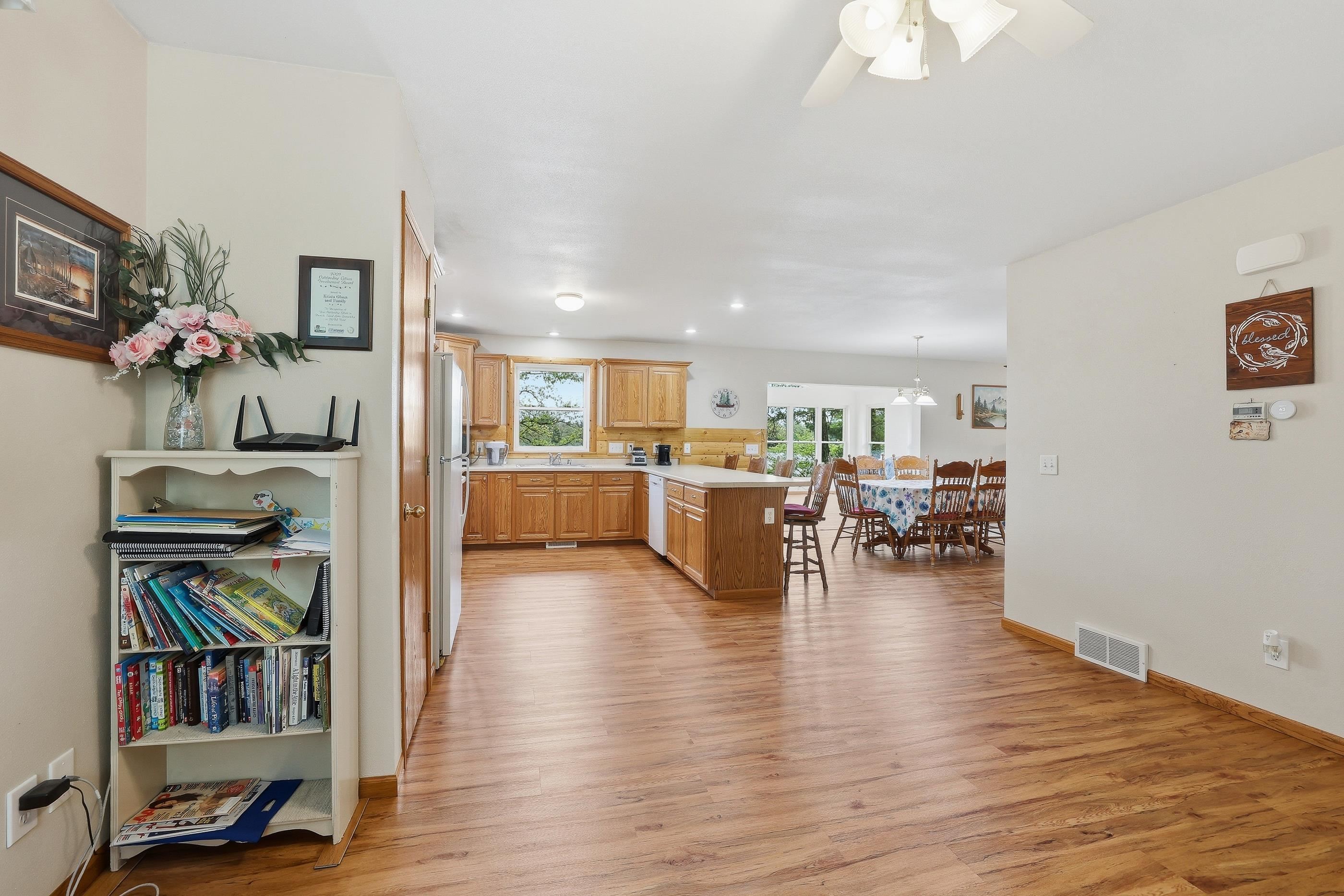 3317 Della Street Property Photo 10