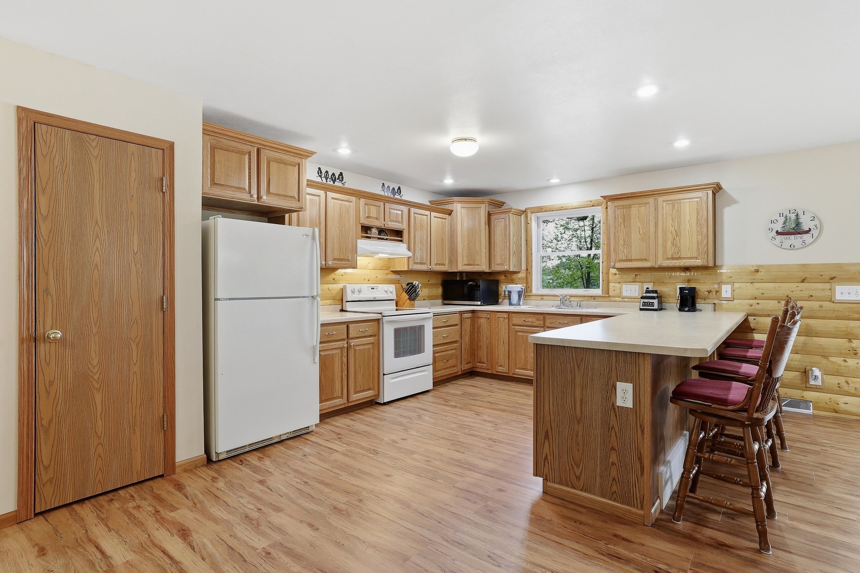 3317 Della Street Property Photo 11