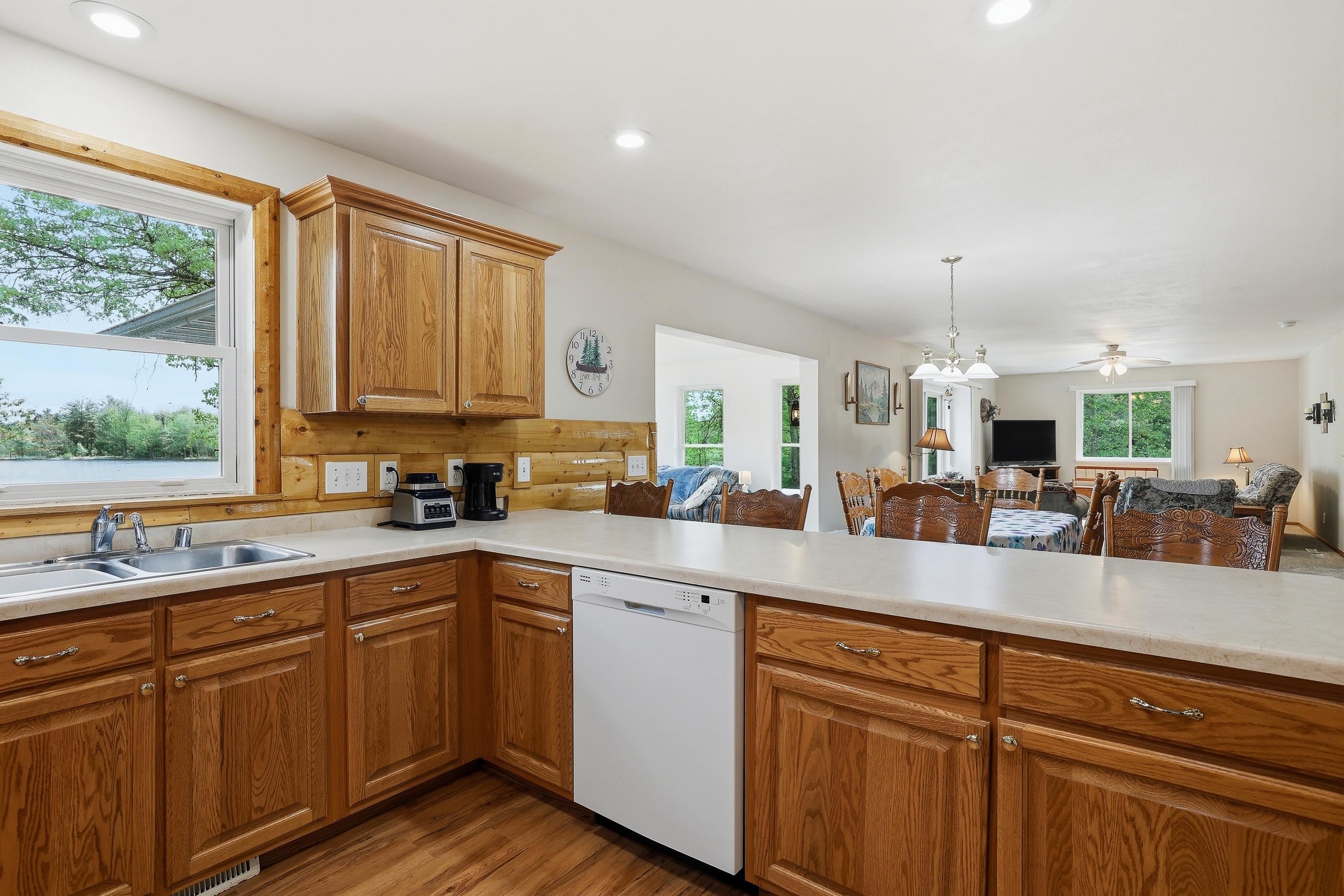 3317 Della Street Property Photo 15