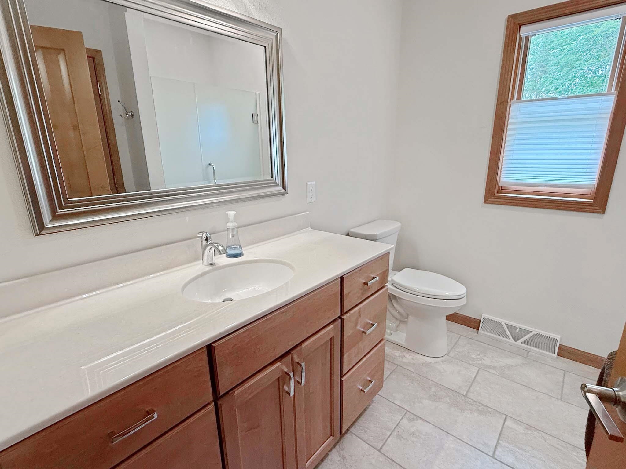 406 W Sherburn Street Property Photo 18