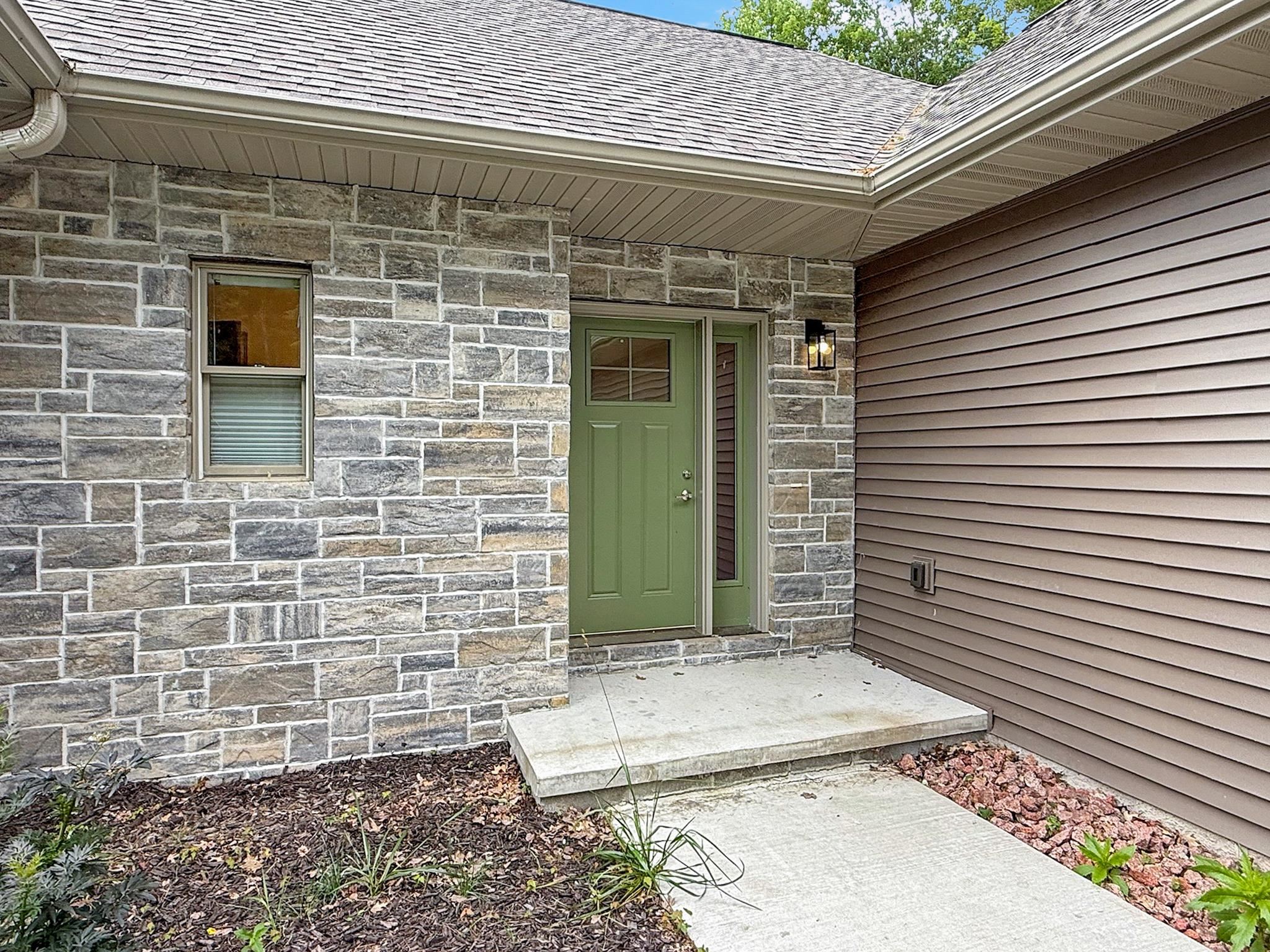 406 W Sherburn Street Property Photo 25