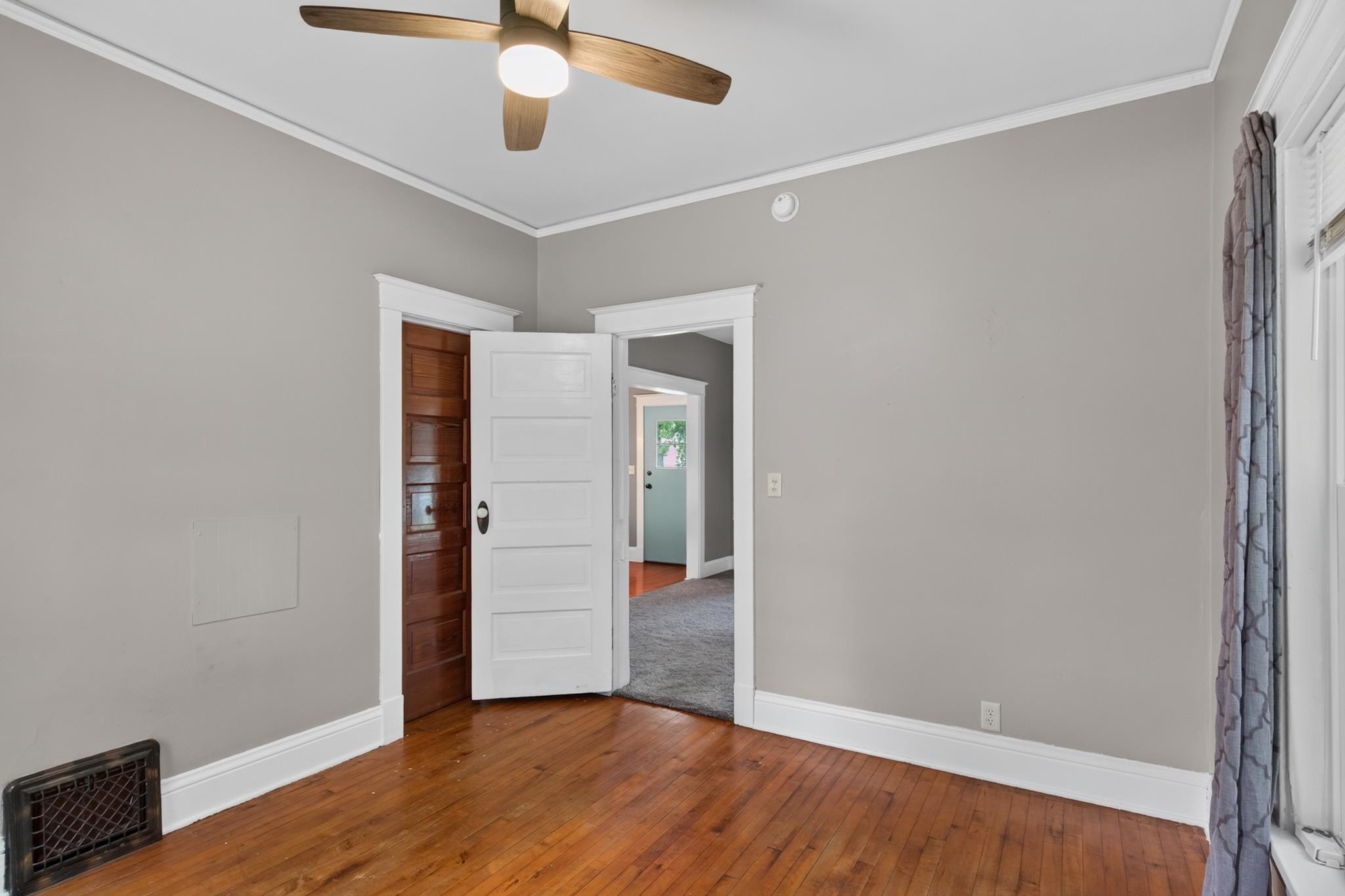 917 Western Avenue Property Photo 18