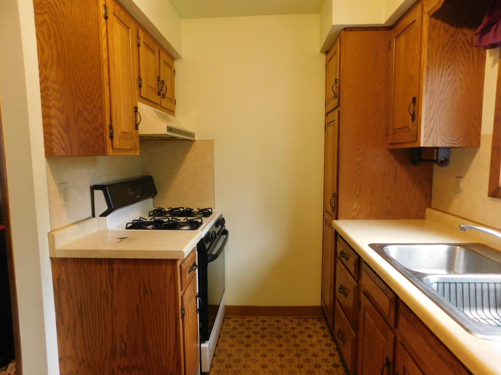 504 East Street Property Photo 5