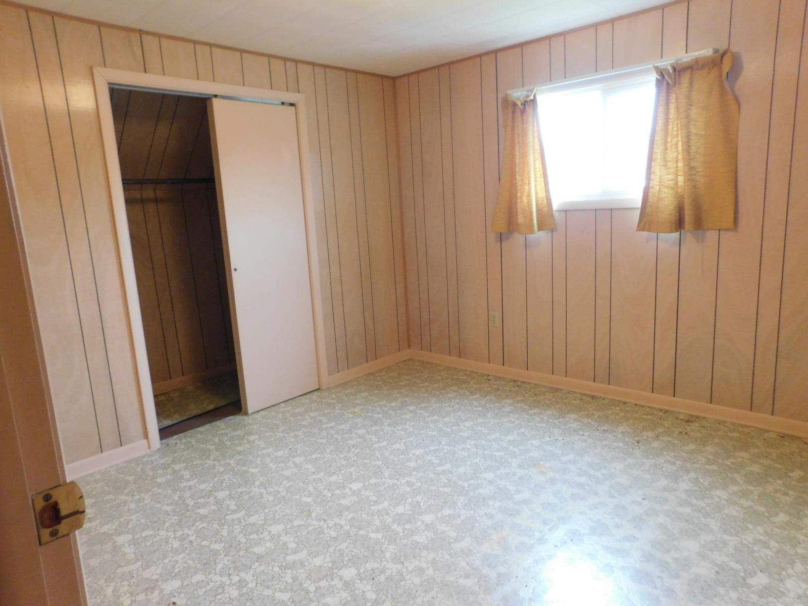 504 East Street Property Photo 12
