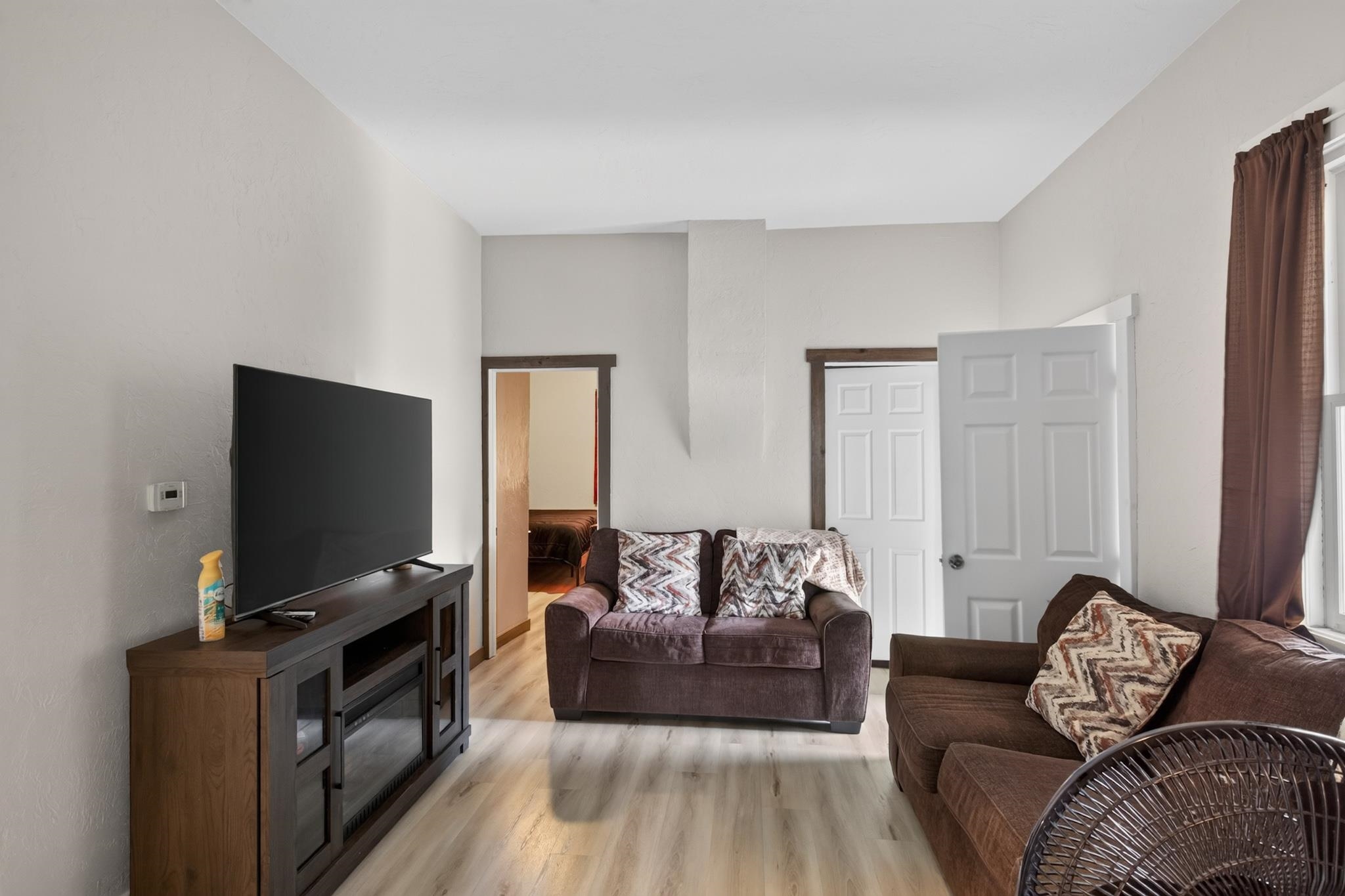 111 S Oregon Street Property Photo 14