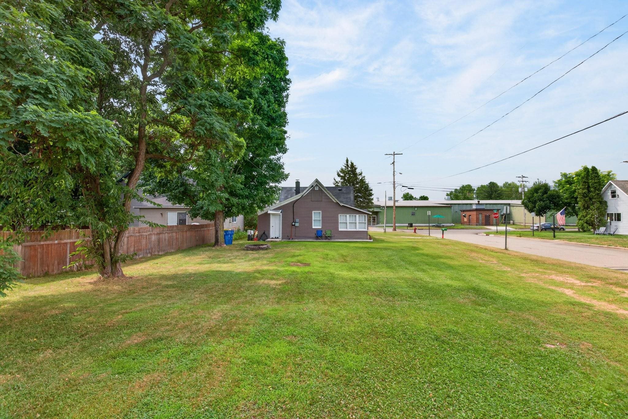 111 S Oregon Street Property Photo 27