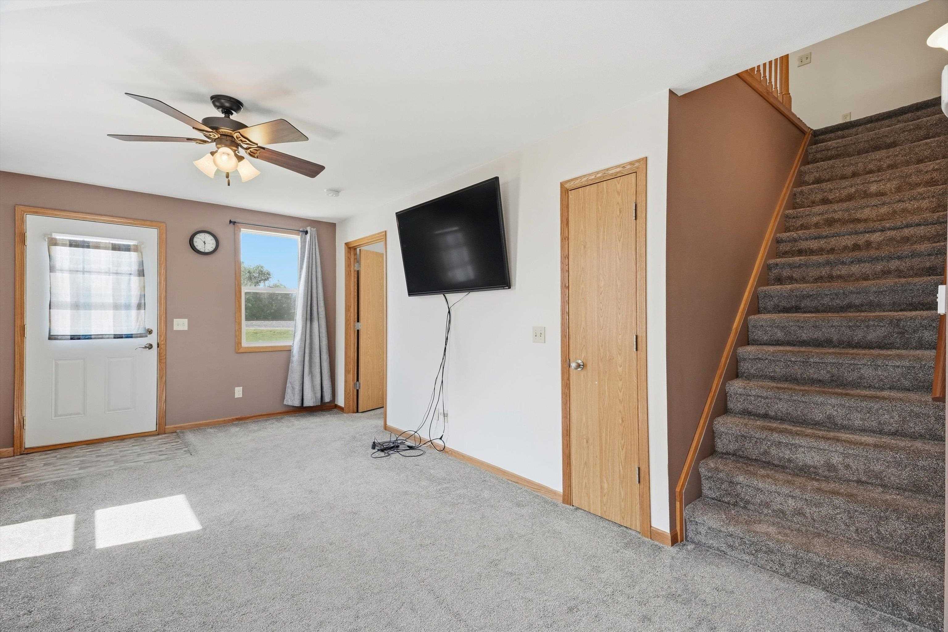 5716 Main Street Property Photo 9