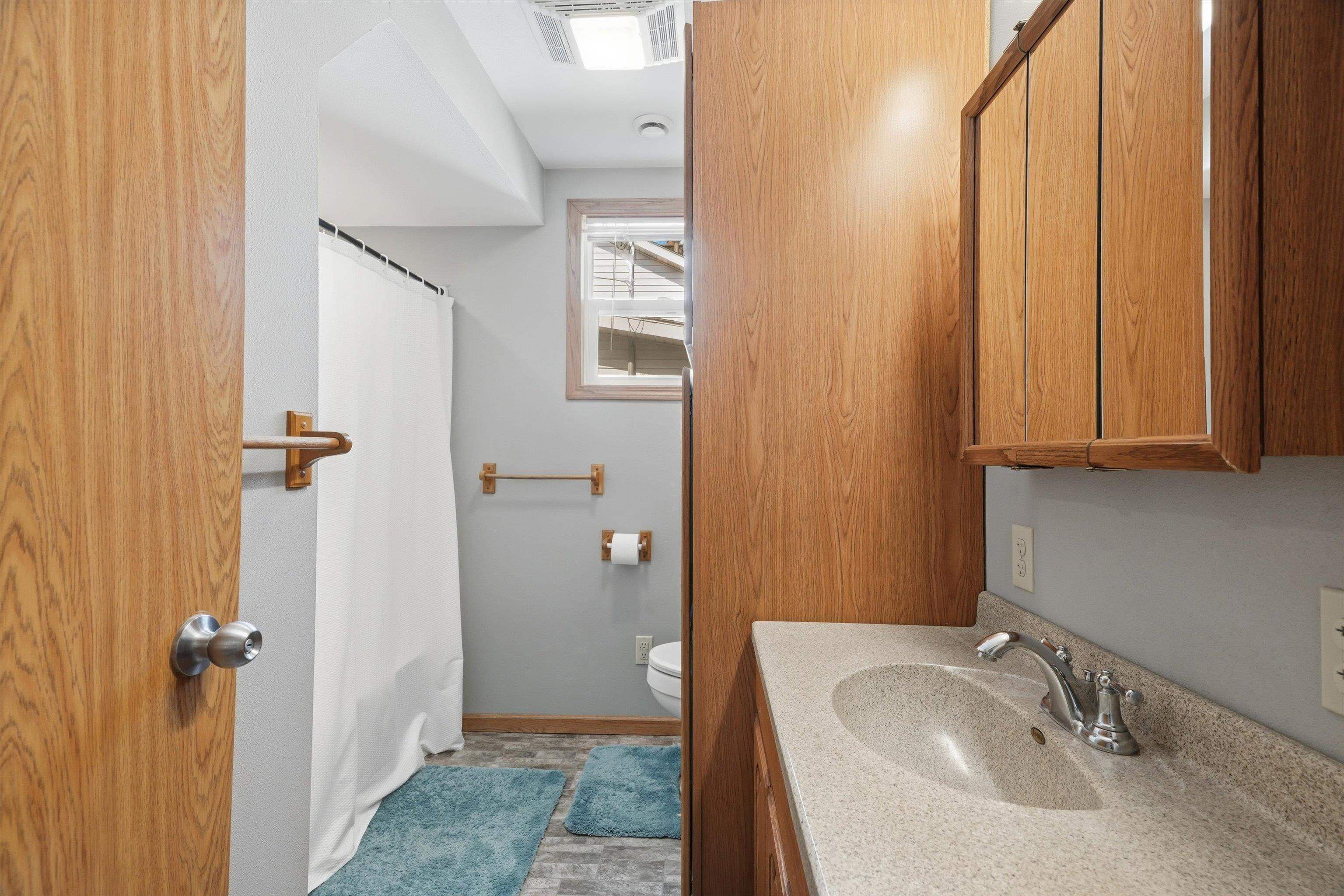 5716 Main Street Property Photo 15