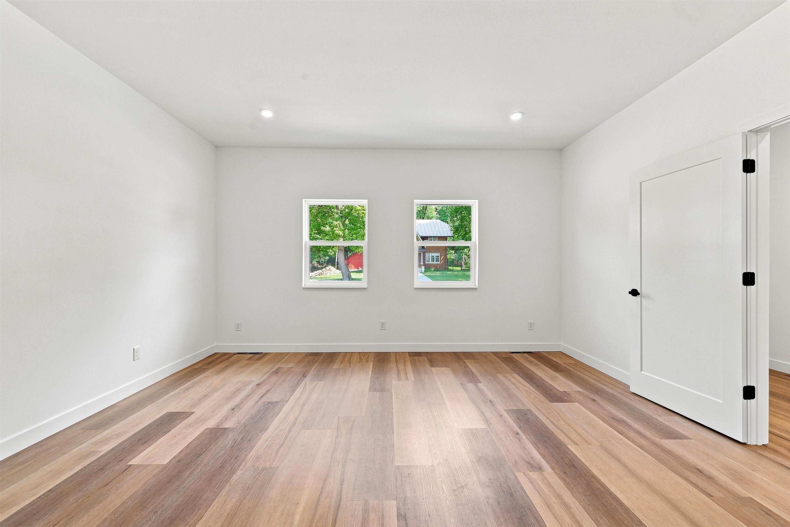 3040 Oak Street Property Photo 12