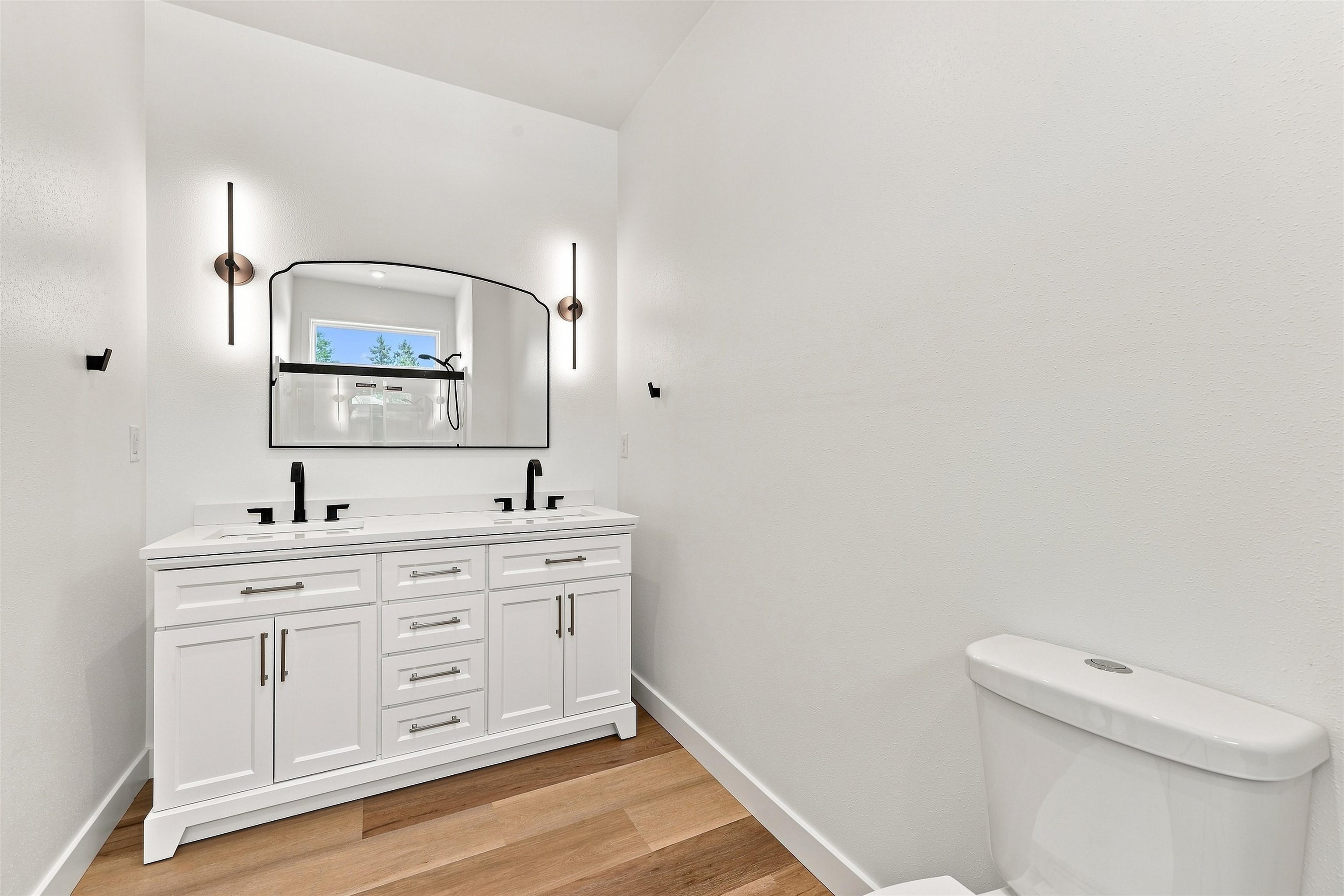 3040 Oak Street Property Photo 14