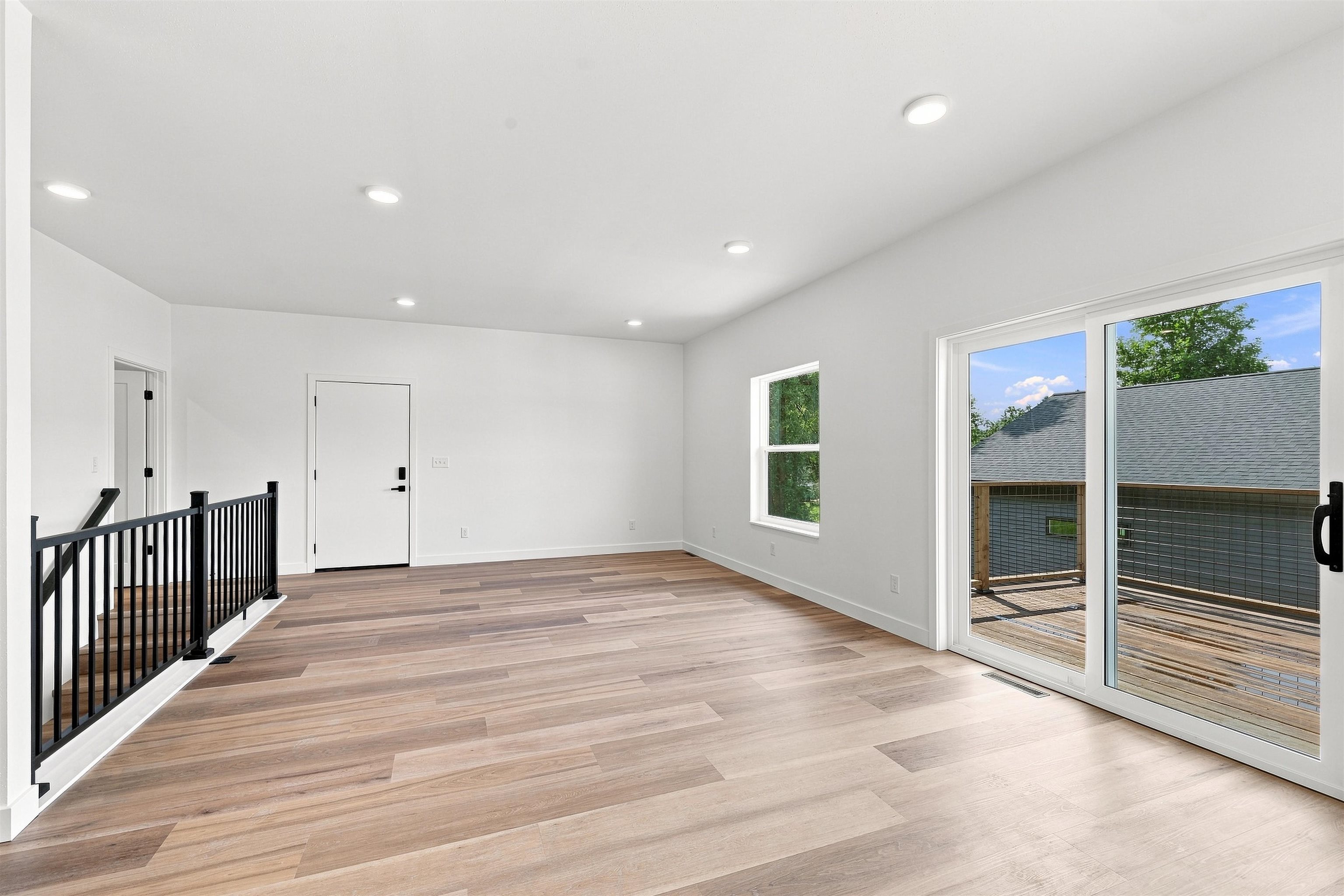 3040 Oak Street Property Photo 27