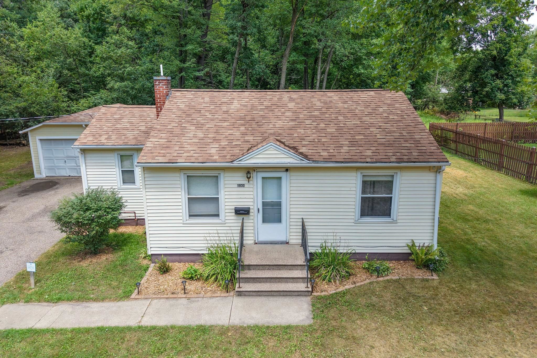 1930 Carey Street Property Photo 32