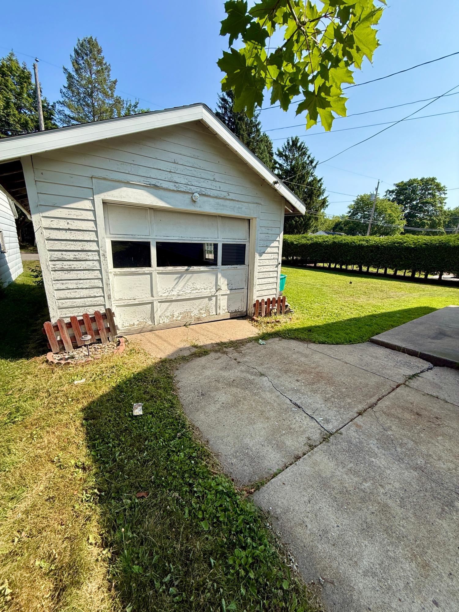 804 Stark Street Property Photo 3