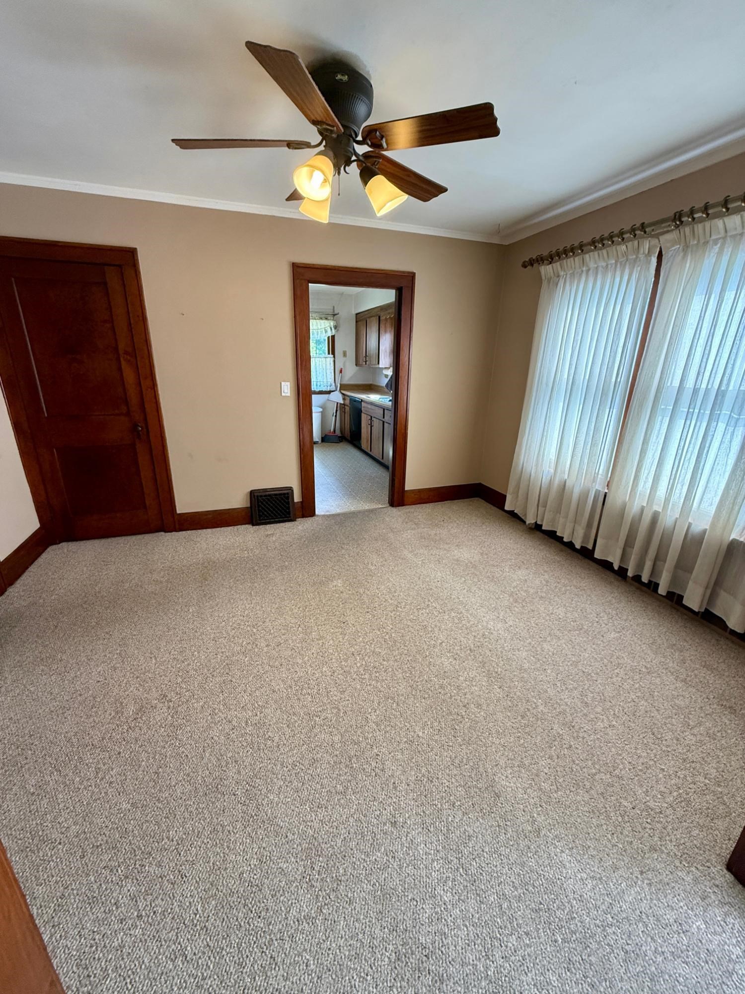 804 Stark Street Property Photo 8