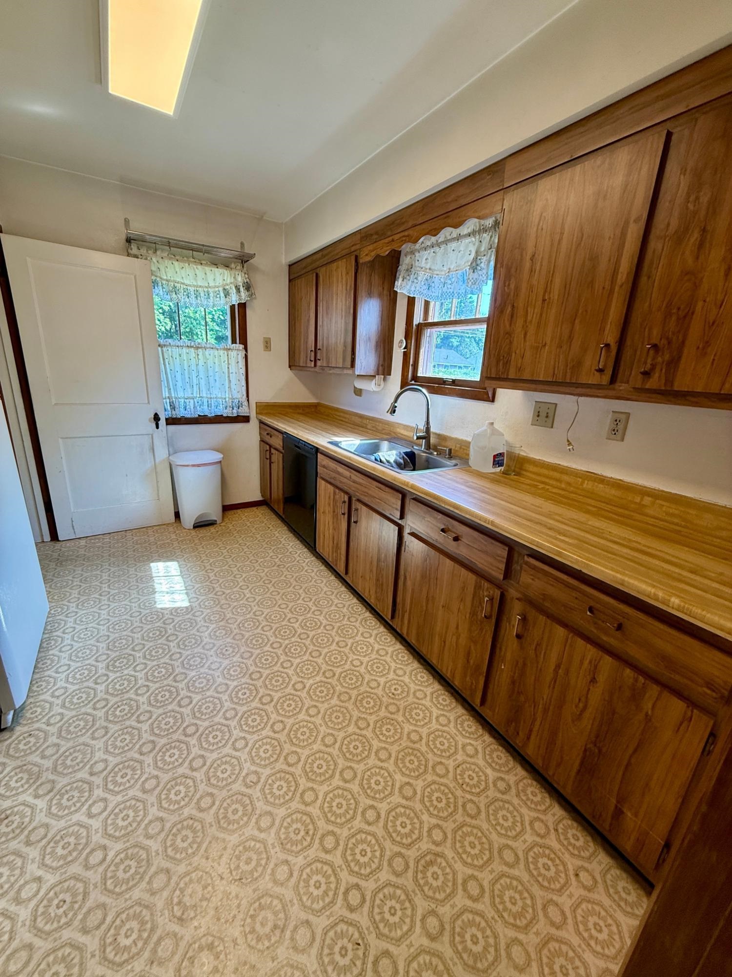804 Stark Street Property Photo 10