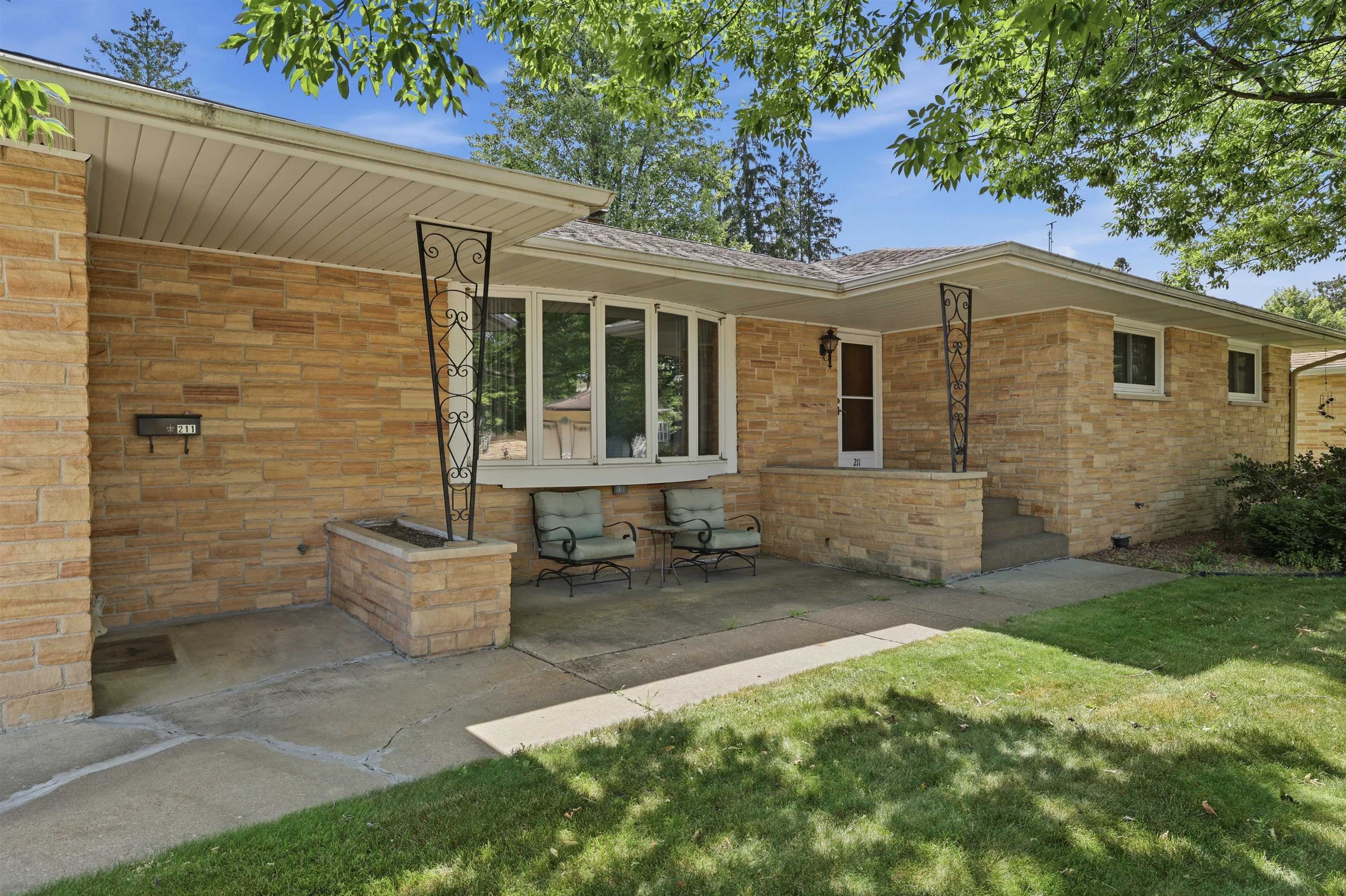 211 Meadow Street Property Photo 5