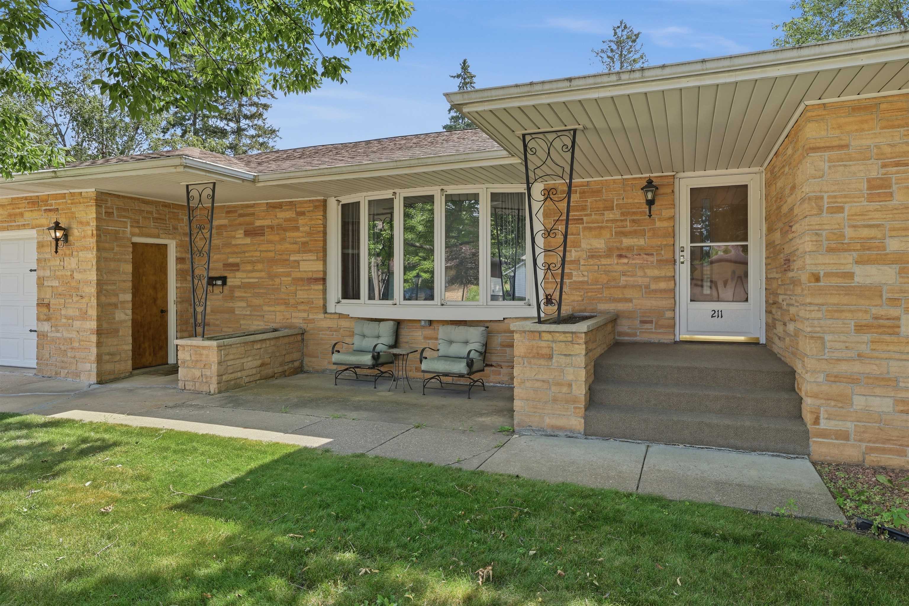211 Meadow Street Property Photo 6