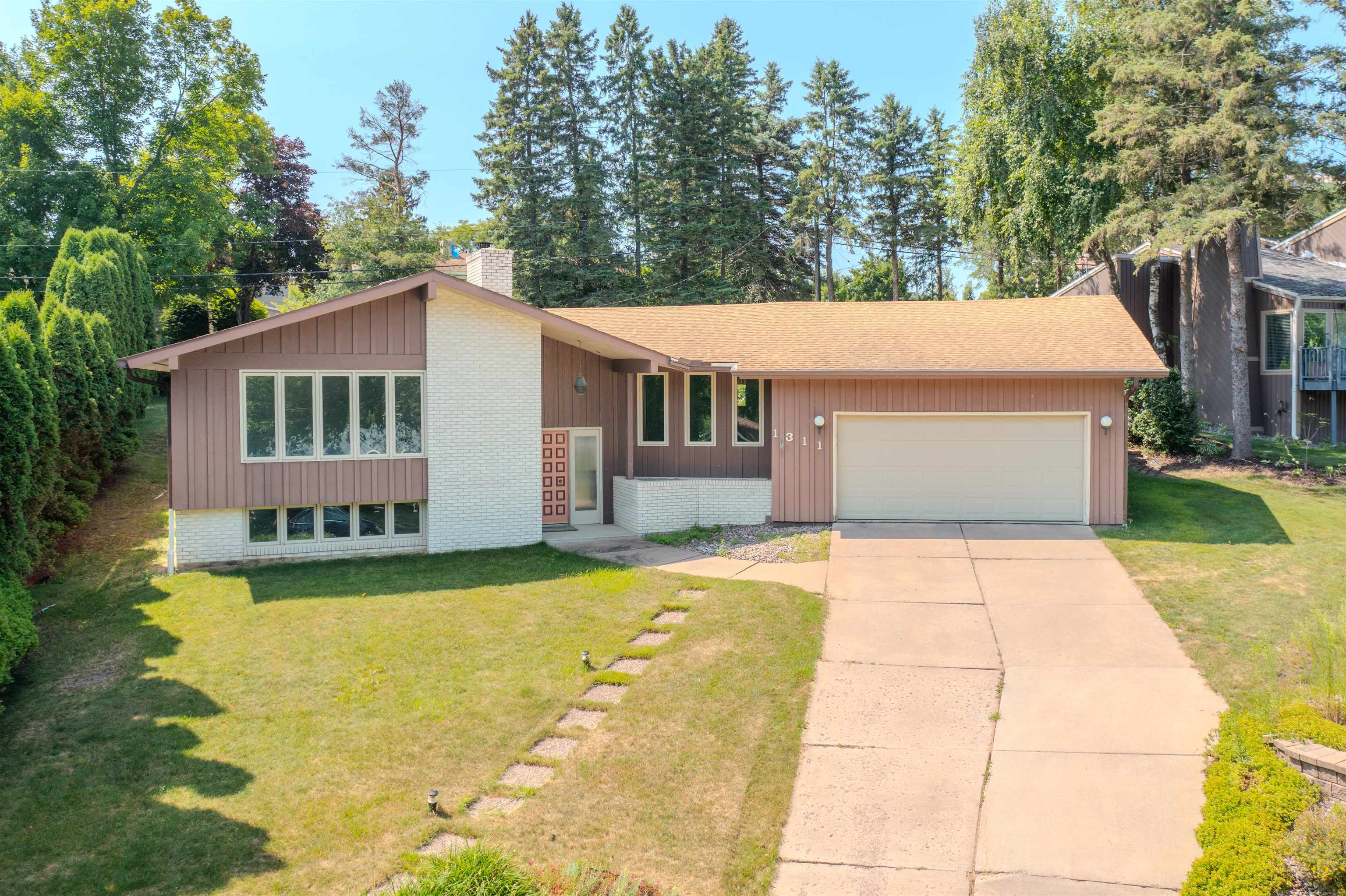 1311 Pine Street Property Photo 2